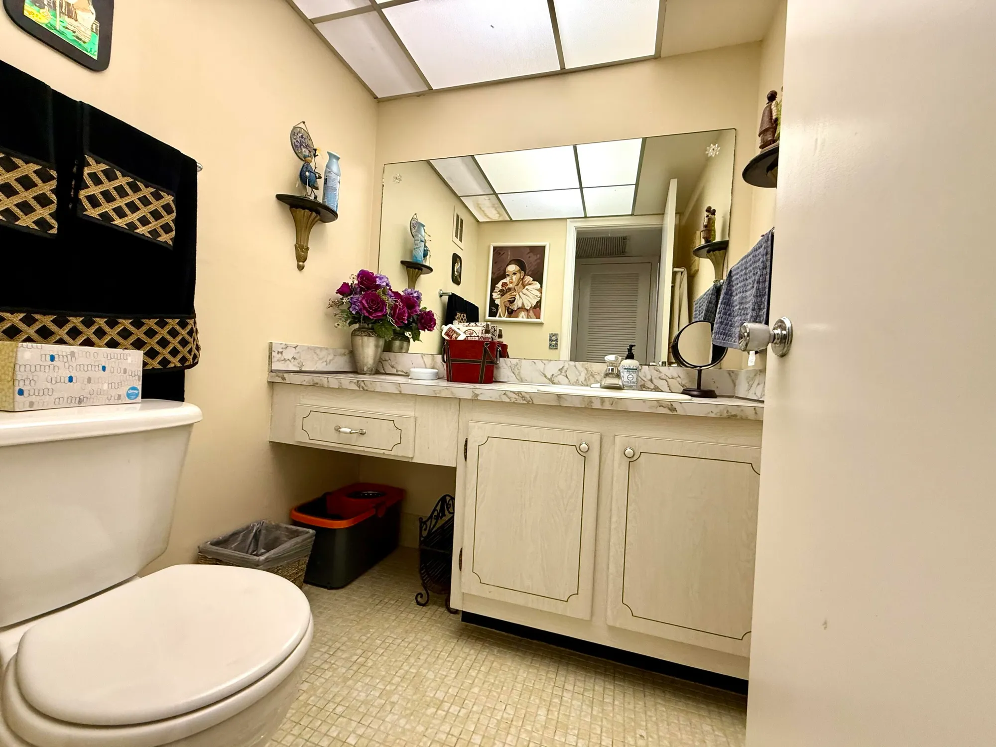 Property Slideshow image 8 of 38 | 207 wellington e unit e, West Palm Beach, FL, 33417