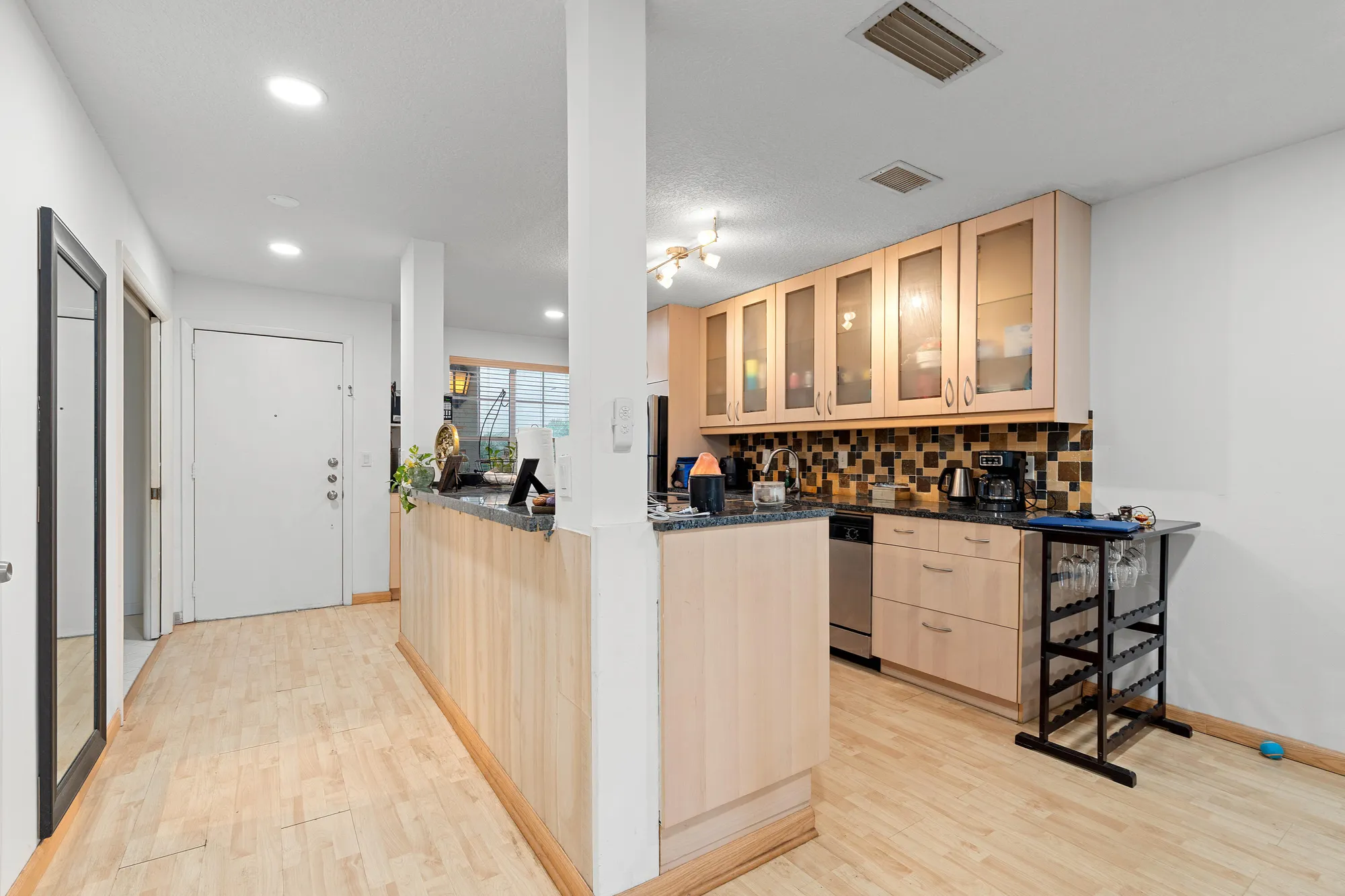 Property Slideshow image 10 of 28 | 13755 flora pl b, Delray Beach, FL, 33484