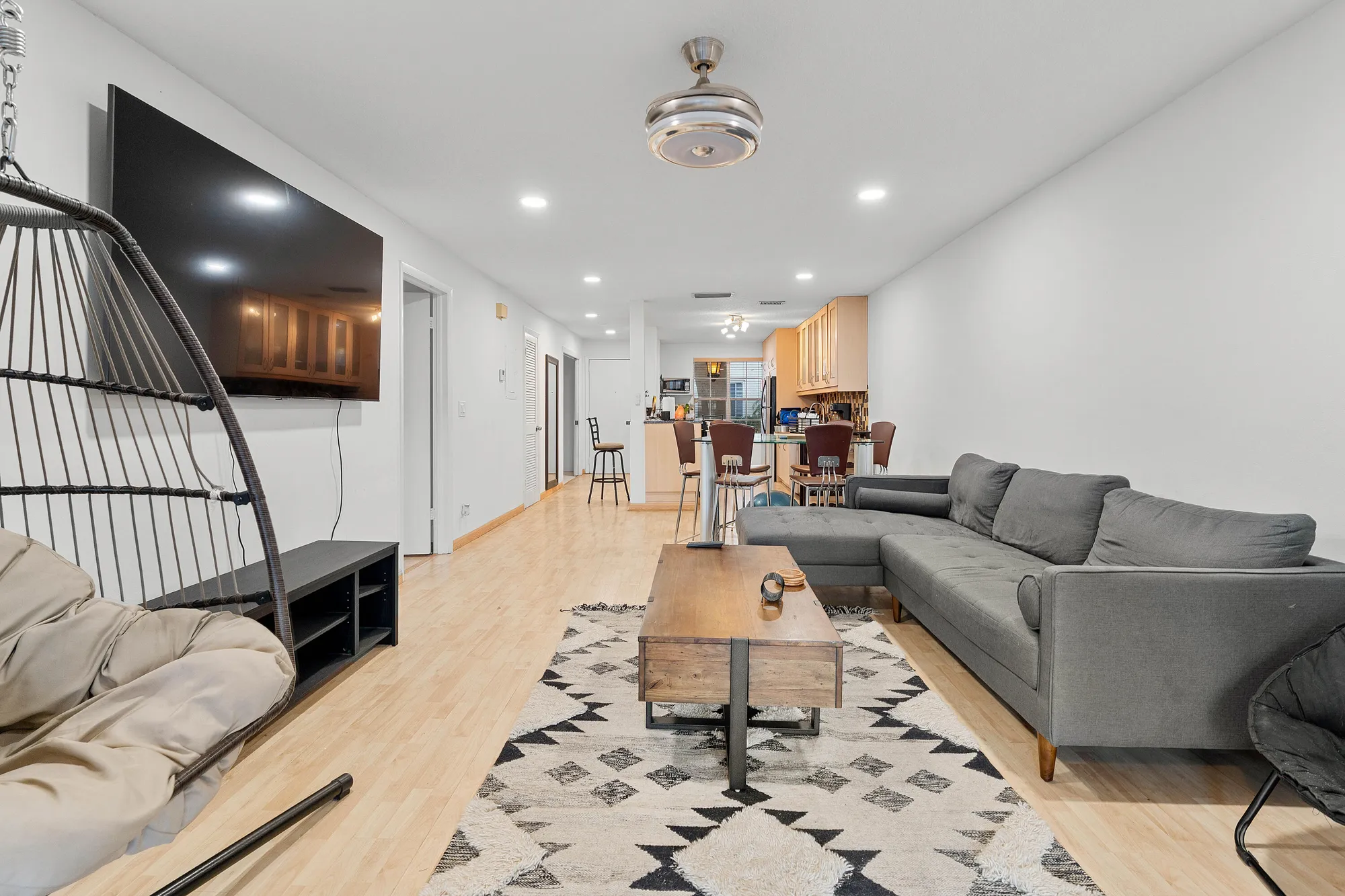 Property Slideshow image 12 of 28 | 13755 flora pl b, Delray Beach, FL, 33484