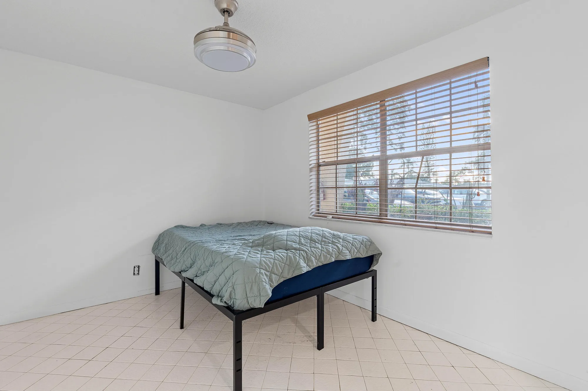 Property Slideshow image 19 of 28 | 13755 flora pl b, Delray Beach, FL, 33484