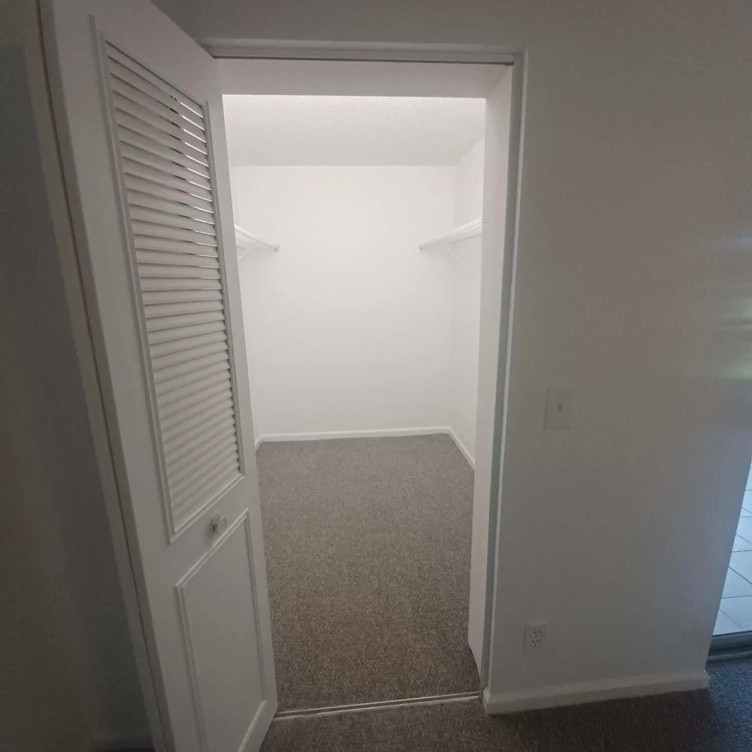 Property Slideshow image 8 of 25 | 14723 cumberland dr apt 205, Delray Beach, FL, 33446