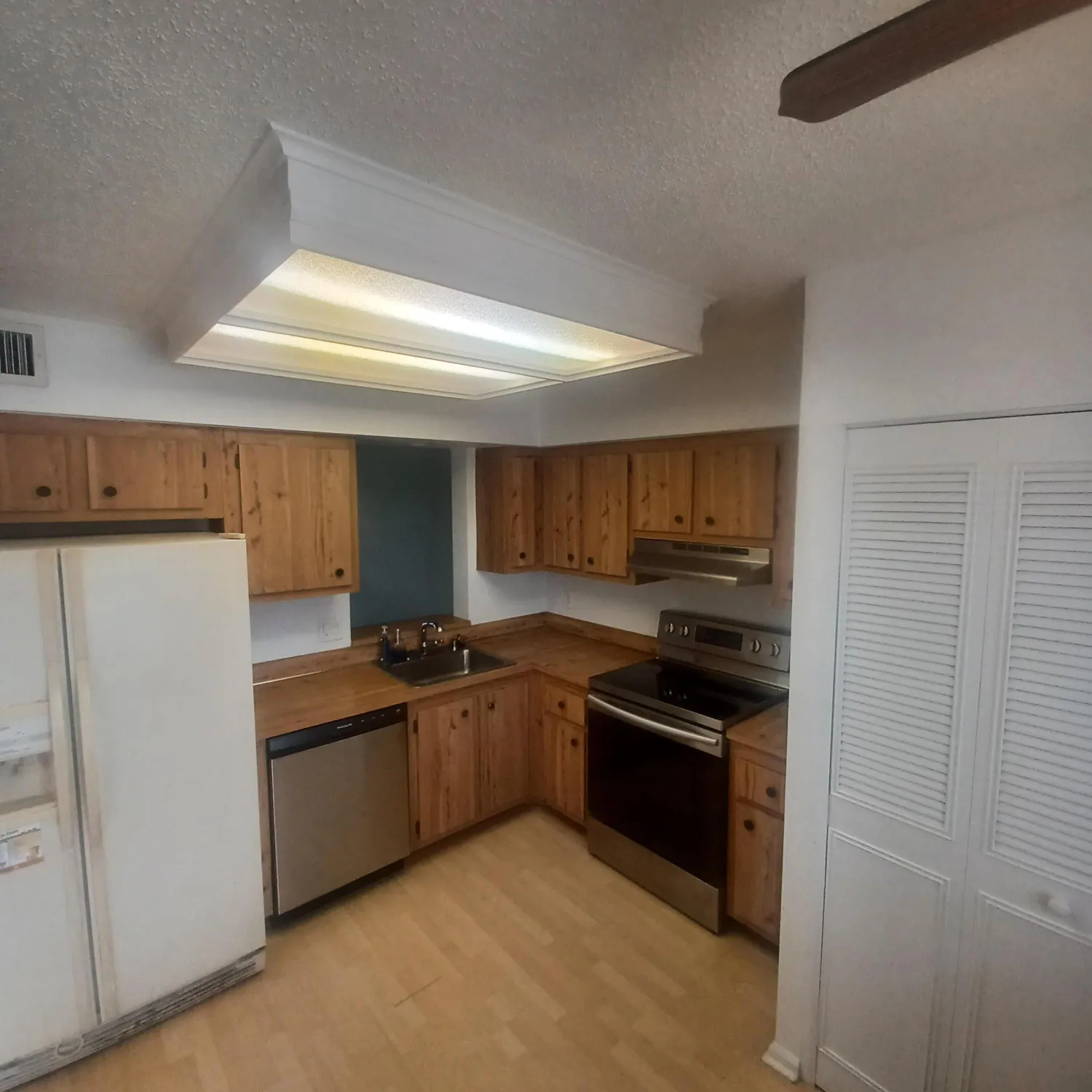 Property Slideshow image 14 of 25 | 14723 cumberland dr apt 205, Delray Beach, FL, 33446