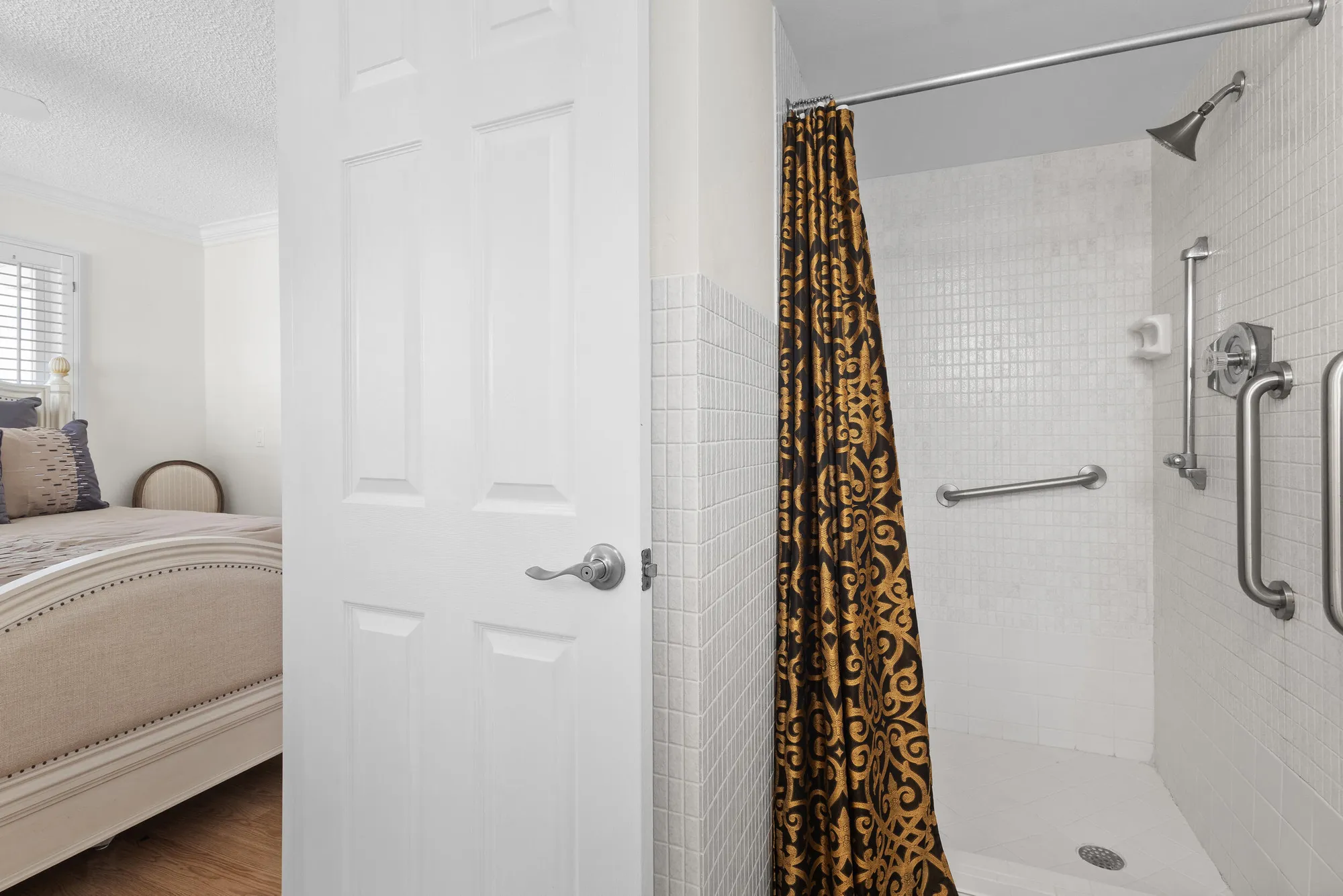 Property Slideshow image 15 of 28 | 14 colonial club dr apt 300, Boynton Beach, FL, 33435