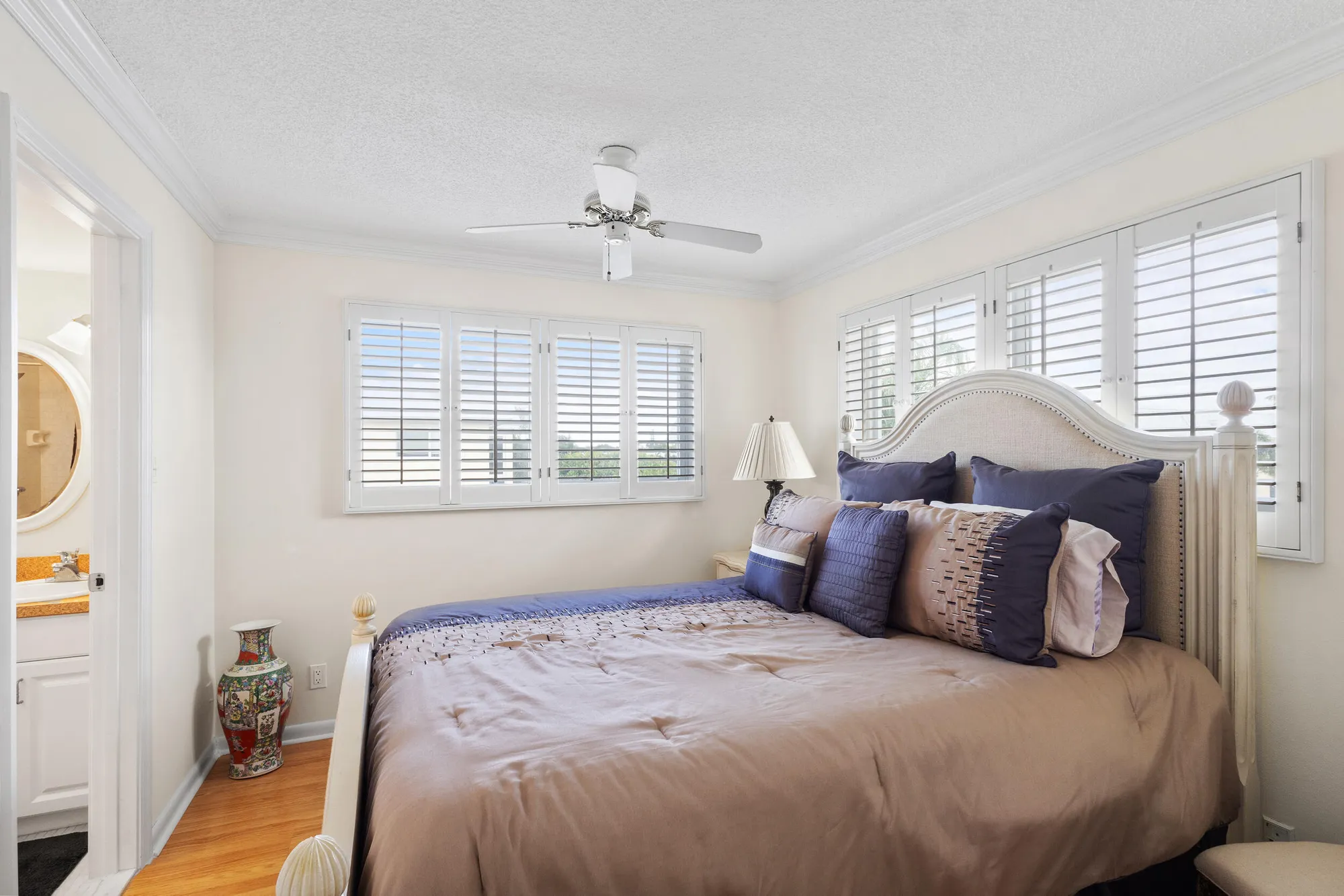 Property Slideshow image 13 of 28 | 14 colonial club dr apt 300, Boynton Beach, FL, 33435