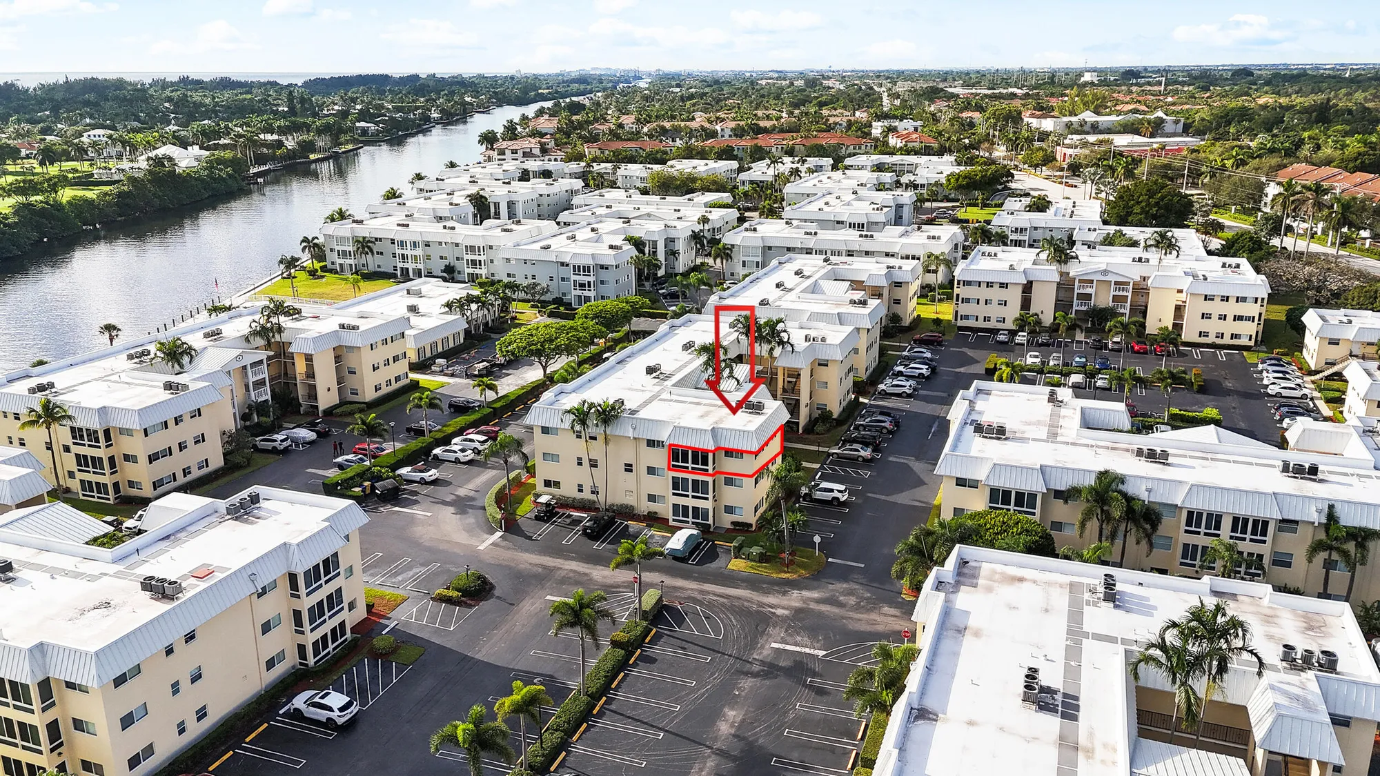 Property Slideshow image 20 of 28 | 14 colonial club dr apt 300, Boynton Beach, FL, 33435