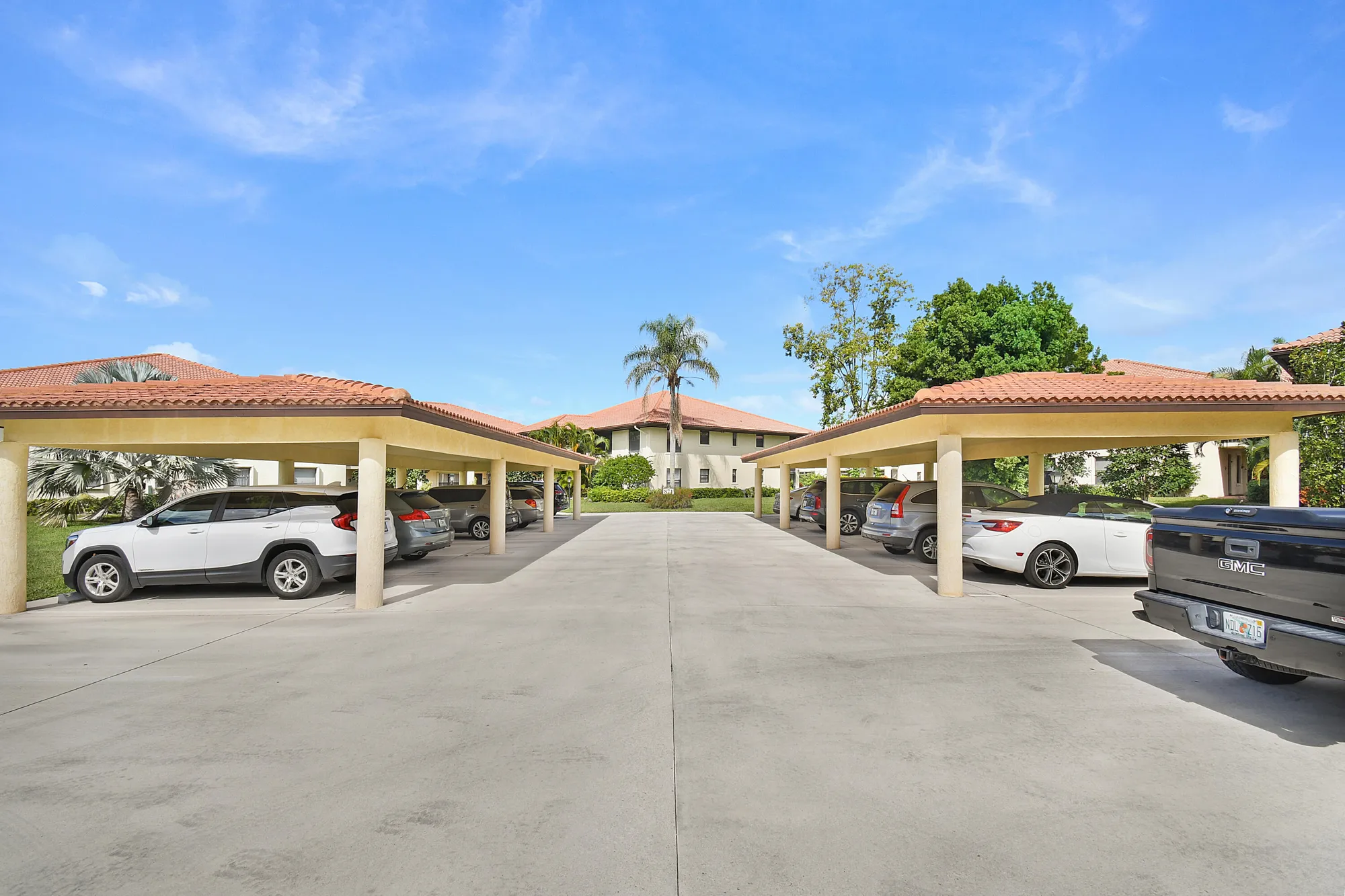 Property Slideshow image 1 of 36 | 871 sw south river dr 202, Stuart, FL, 34997