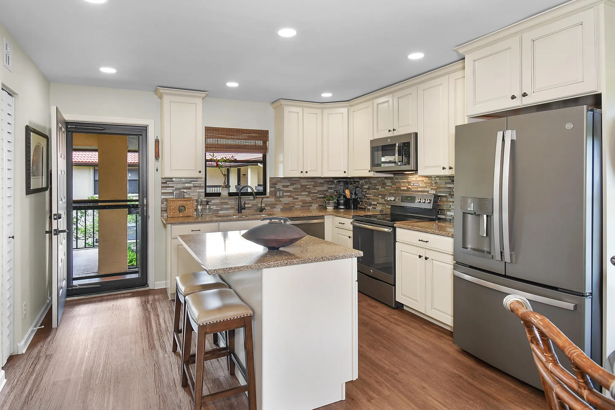 Property Slideshow image 7 of 36 | 871 sw south river dr 202, Stuart, FL, 34997