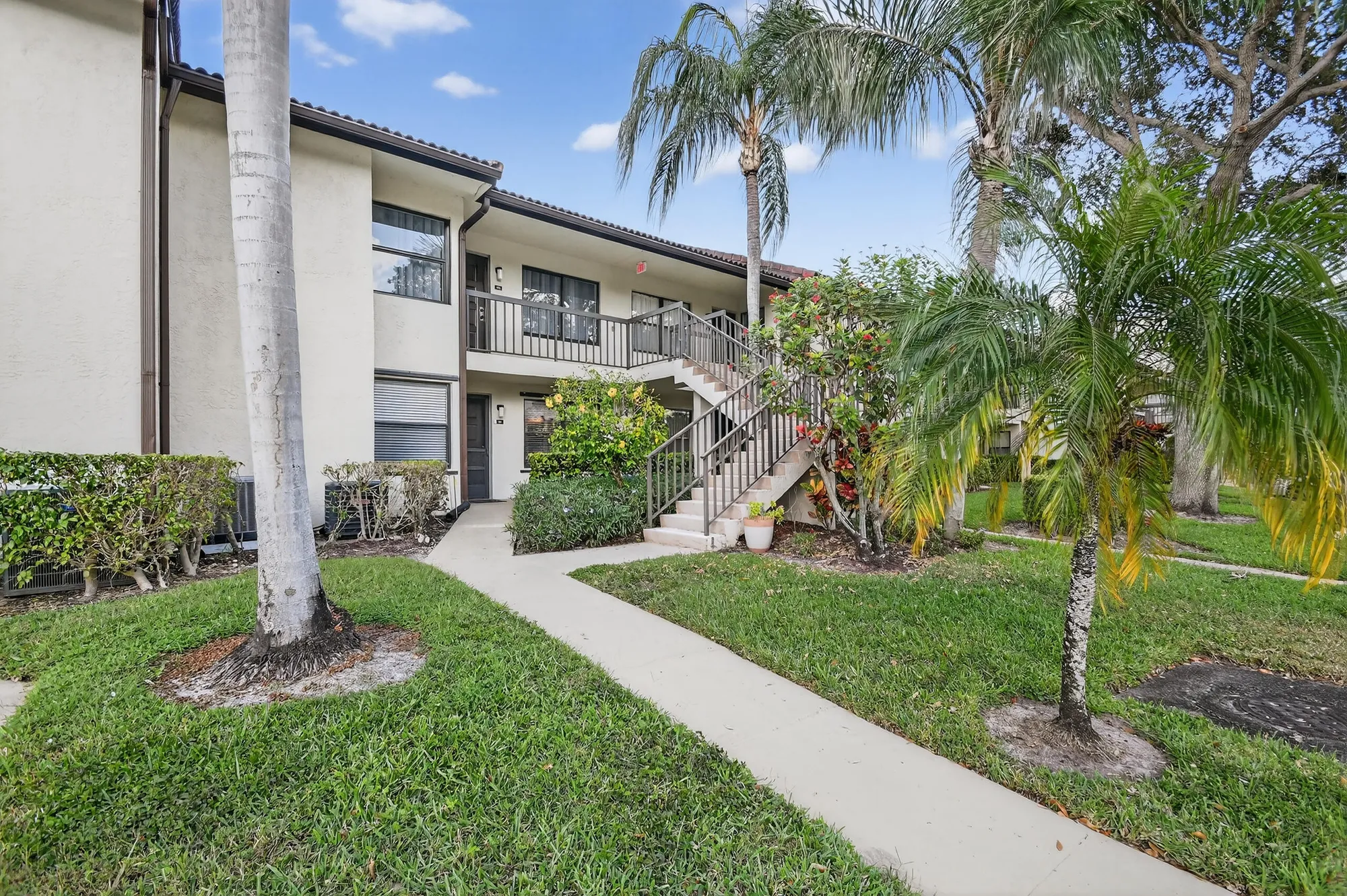 Property Slideshow image 32 of 47 | 4745 lucerne lakes blvd 103, Lake Worth, FL, 33467