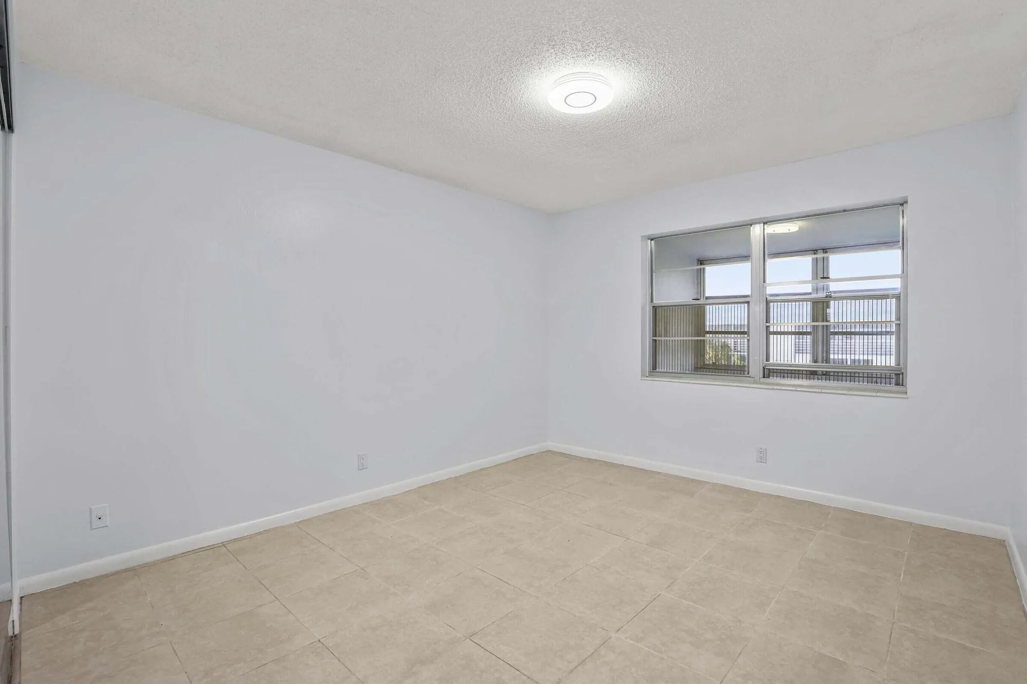 Property Slideshow image 12 of 30 | 63 hastings d d, West Palm Beach, FL, 33417