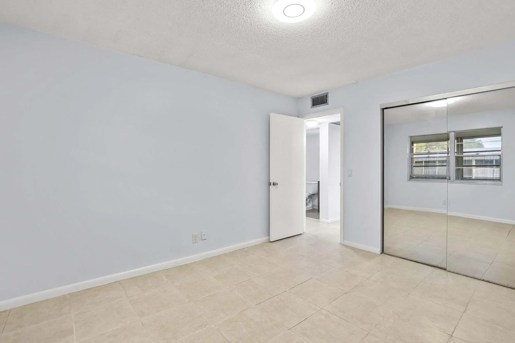 Property Slideshow image 11 of 30 | 63 hastings d d, West Palm Beach, FL, 33417