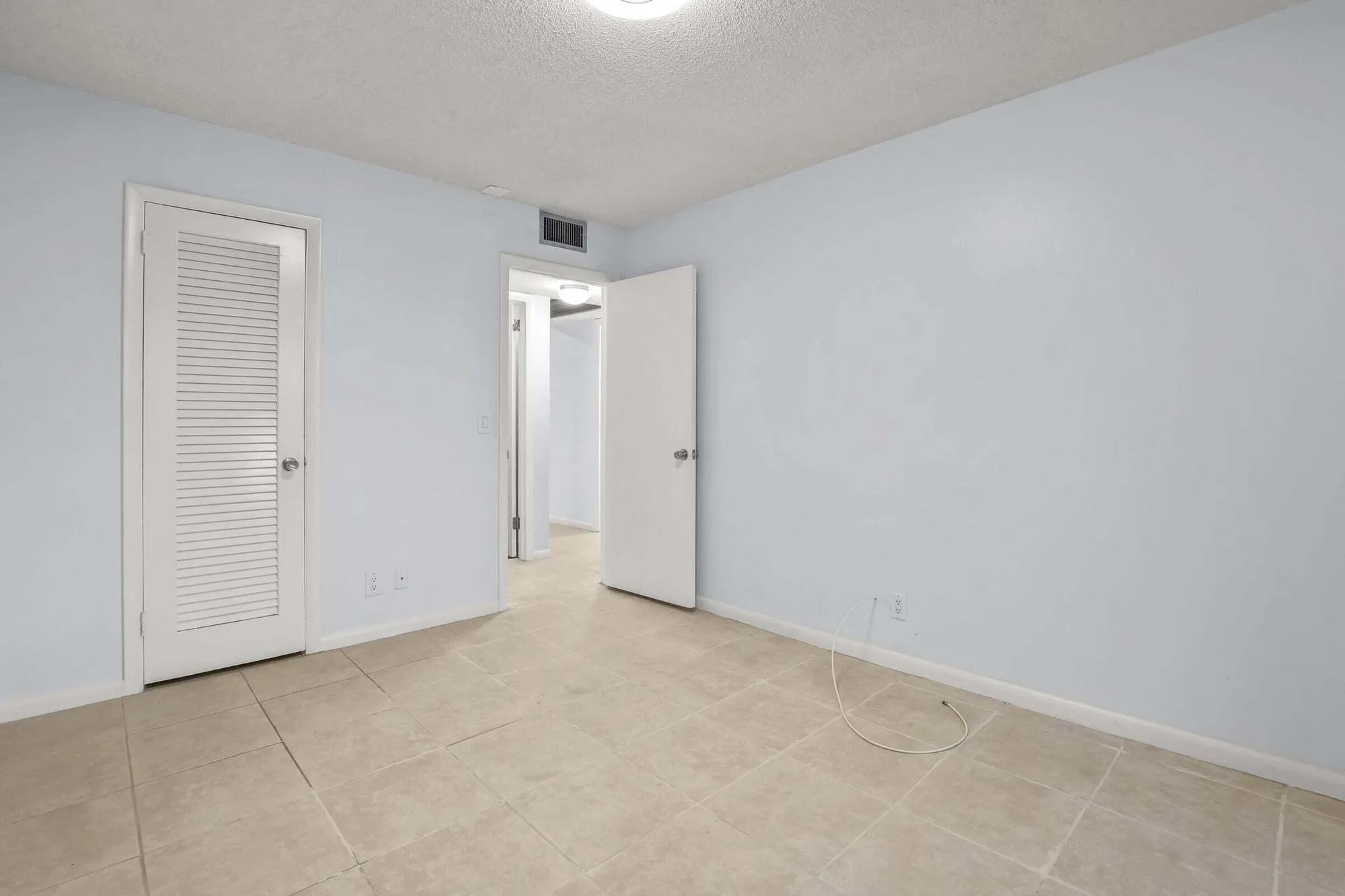 Property Slideshow image 13 of 30 | 63 hastings d d, West Palm Beach, FL, 33417