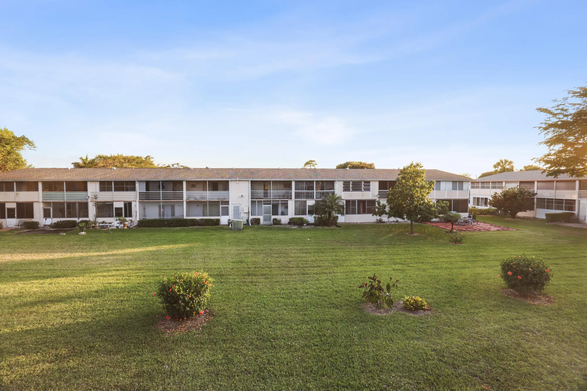 Property Slideshow image 18 of 32 | 148 hastings i, West Palm Beach, FL, 33417