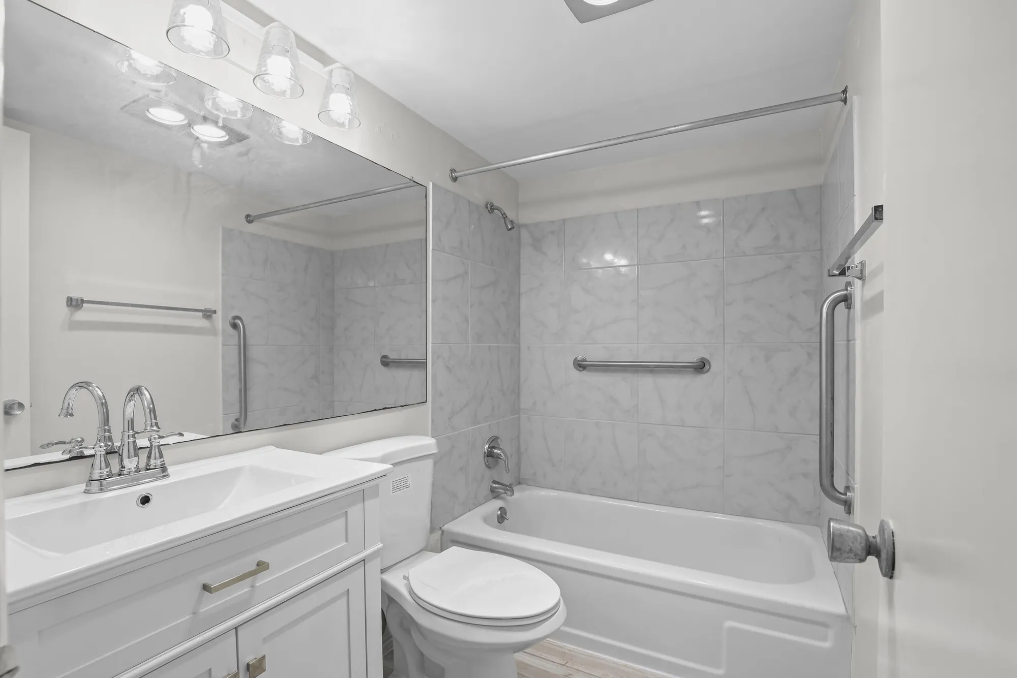Property Slideshow image 11 of 32 | 148 hastings i, West Palm Beach, FL, 33417