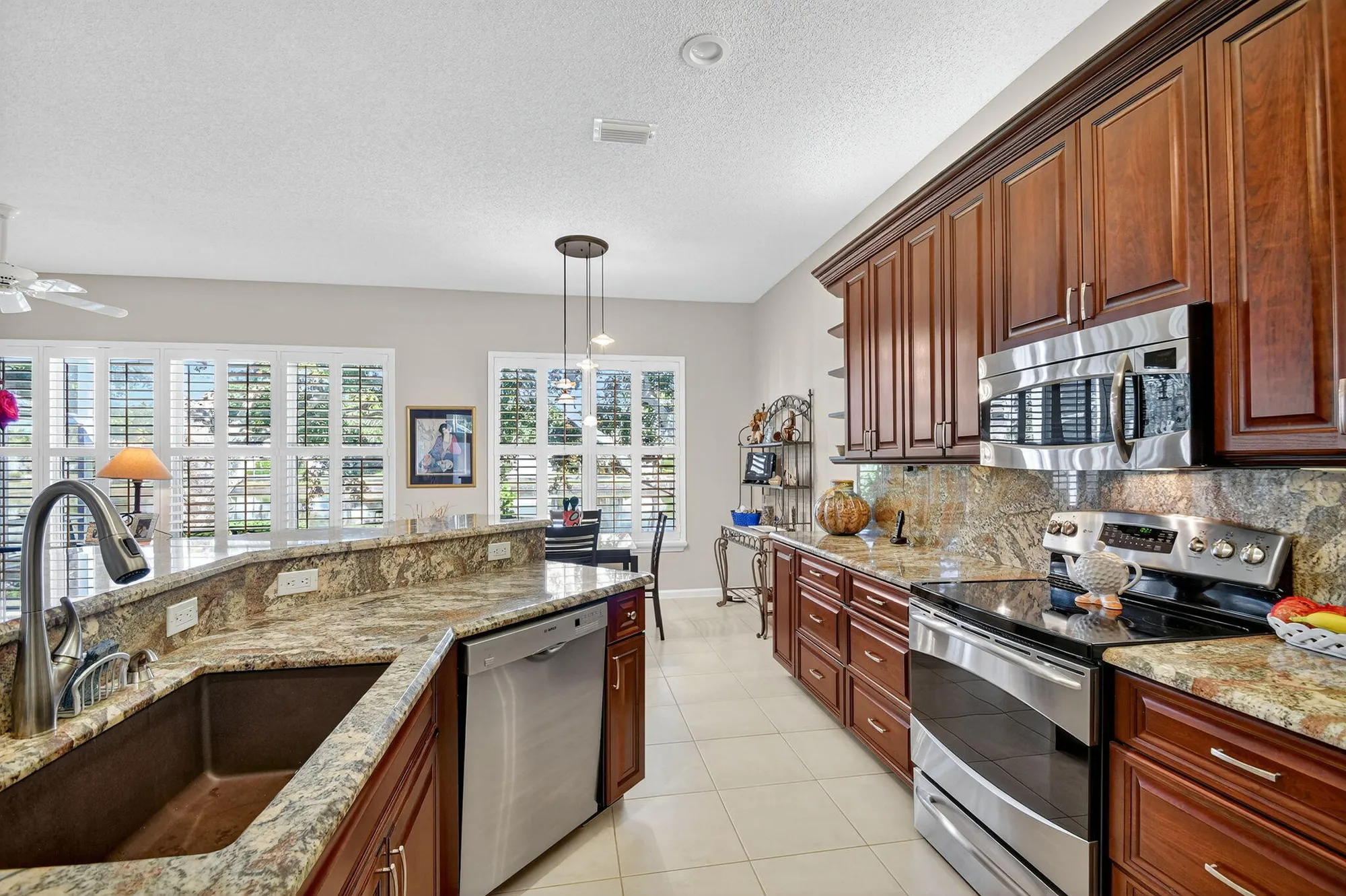 Property Slideshow image 6 of 72 | 7811 rockford rd, Boynton Beach, FL, 33472