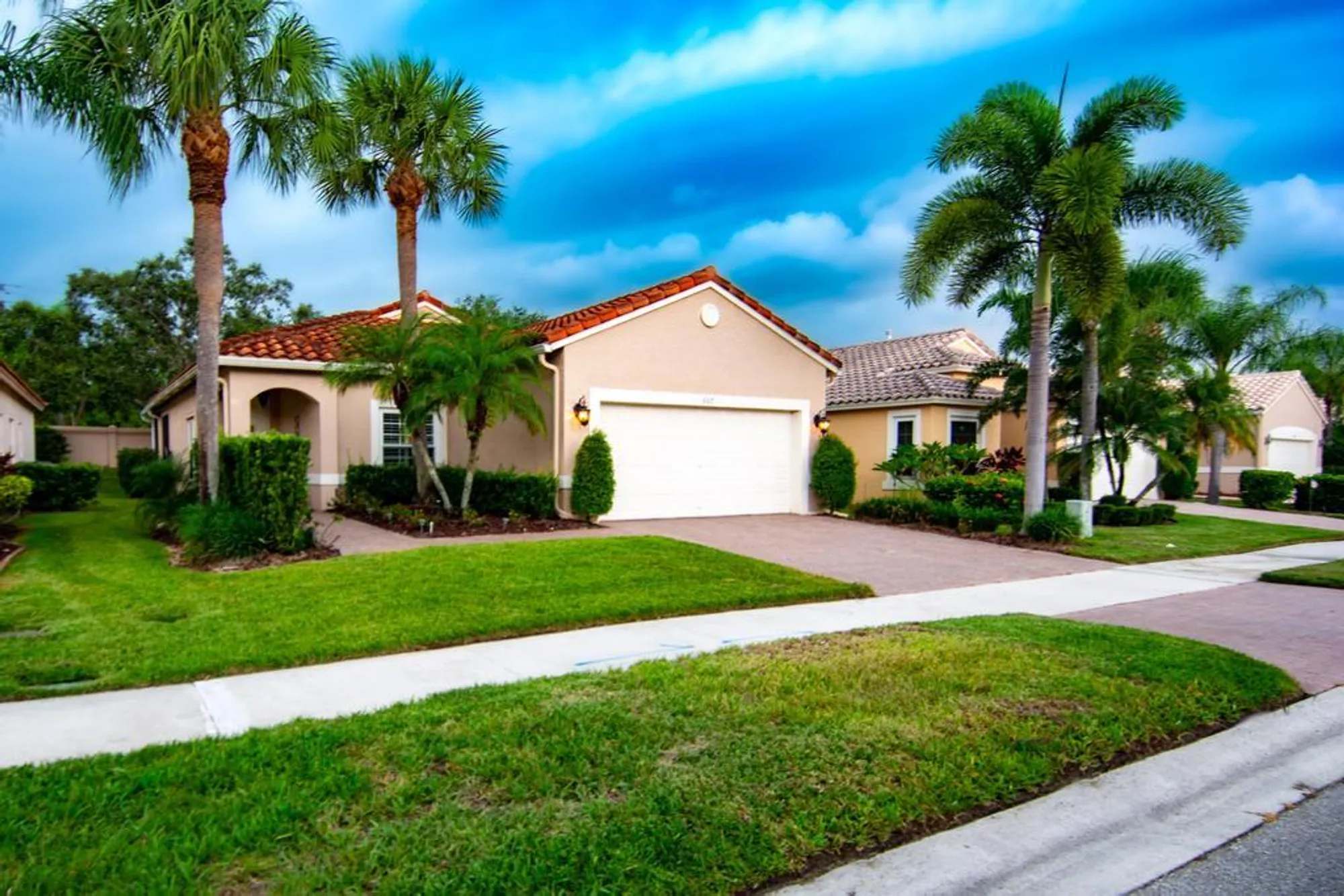 Property Slideshow image 2 of 78 | 607 nw whitfield way, Port Saint Lucie, FL, 34986