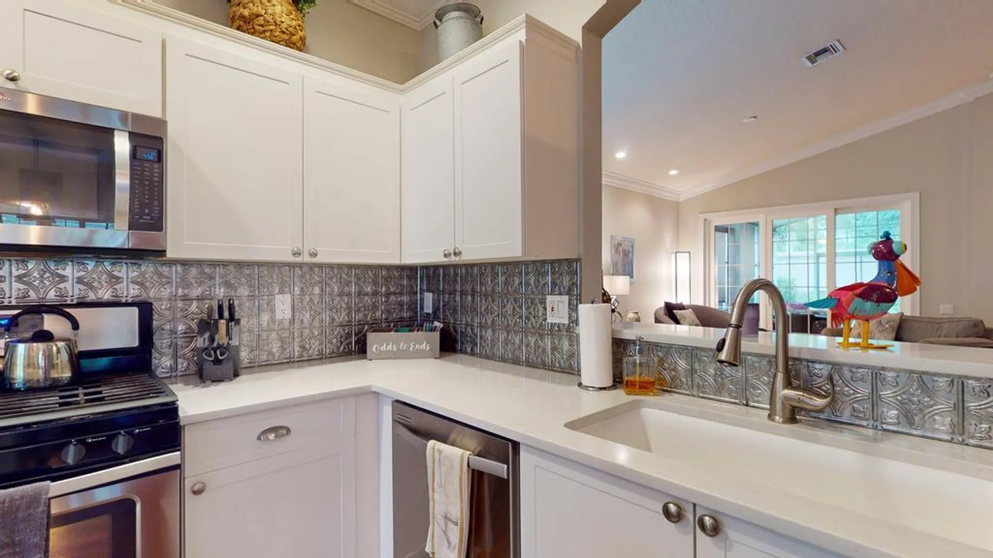 Property Slideshow image 20 of 78 | 607 nw whitfield way, Port Saint Lucie, FL, 34986