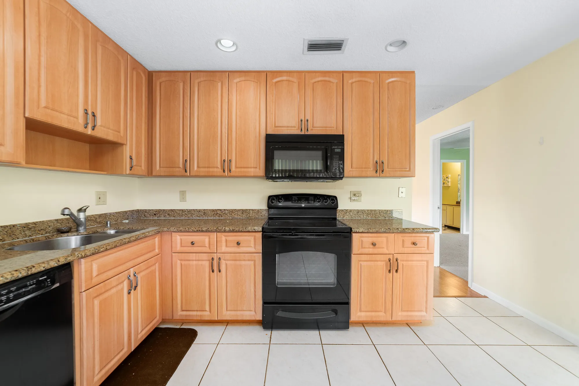 Property Slideshow image 12 of 39 | 1720 palmland dr # 5a, Boynton Beach, FL, 33436