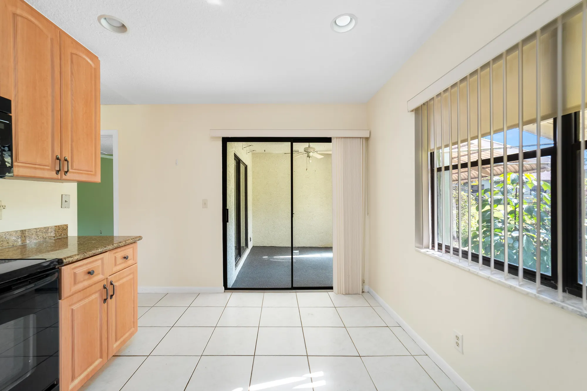 Property Slideshow image 14 of 39 | 1720 palmland dr # 5a, Boynton Beach, FL, 33436