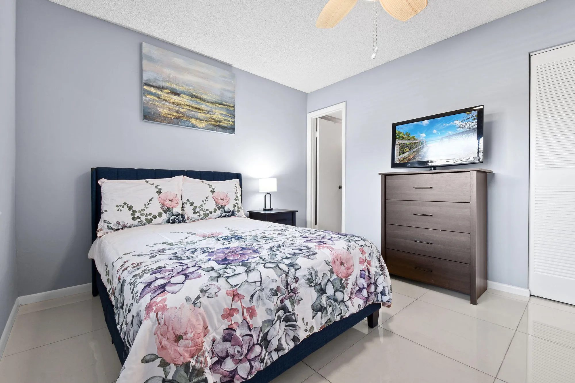 Property Slideshow image 11 of 32 | 140 lake nancy ln apt 112, West Palm Beach, FL, 33411