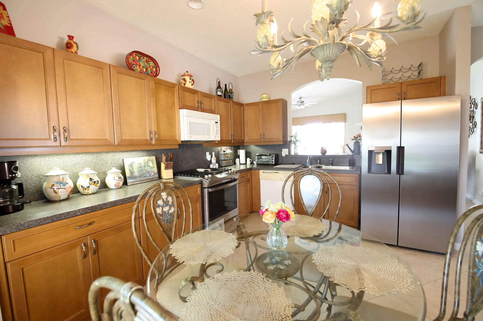 Property Slideshow image 12 of 75 | 324 nw breezy point loop, Port Saint Lucie, FL, 34986