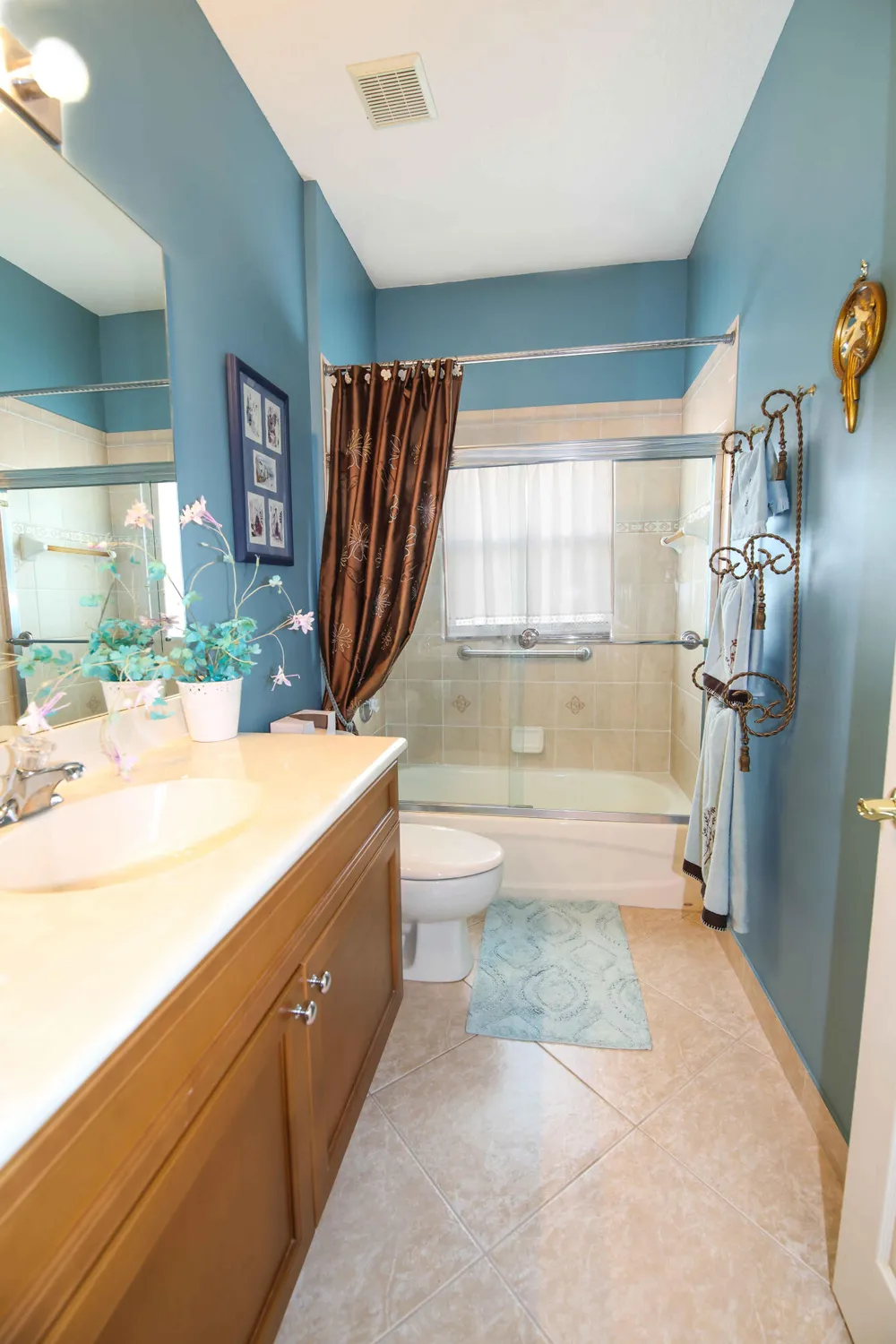 Property Slideshow image 19 of 75 | 324 nw breezy point loop, Port Saint Lucie, FL, 34986