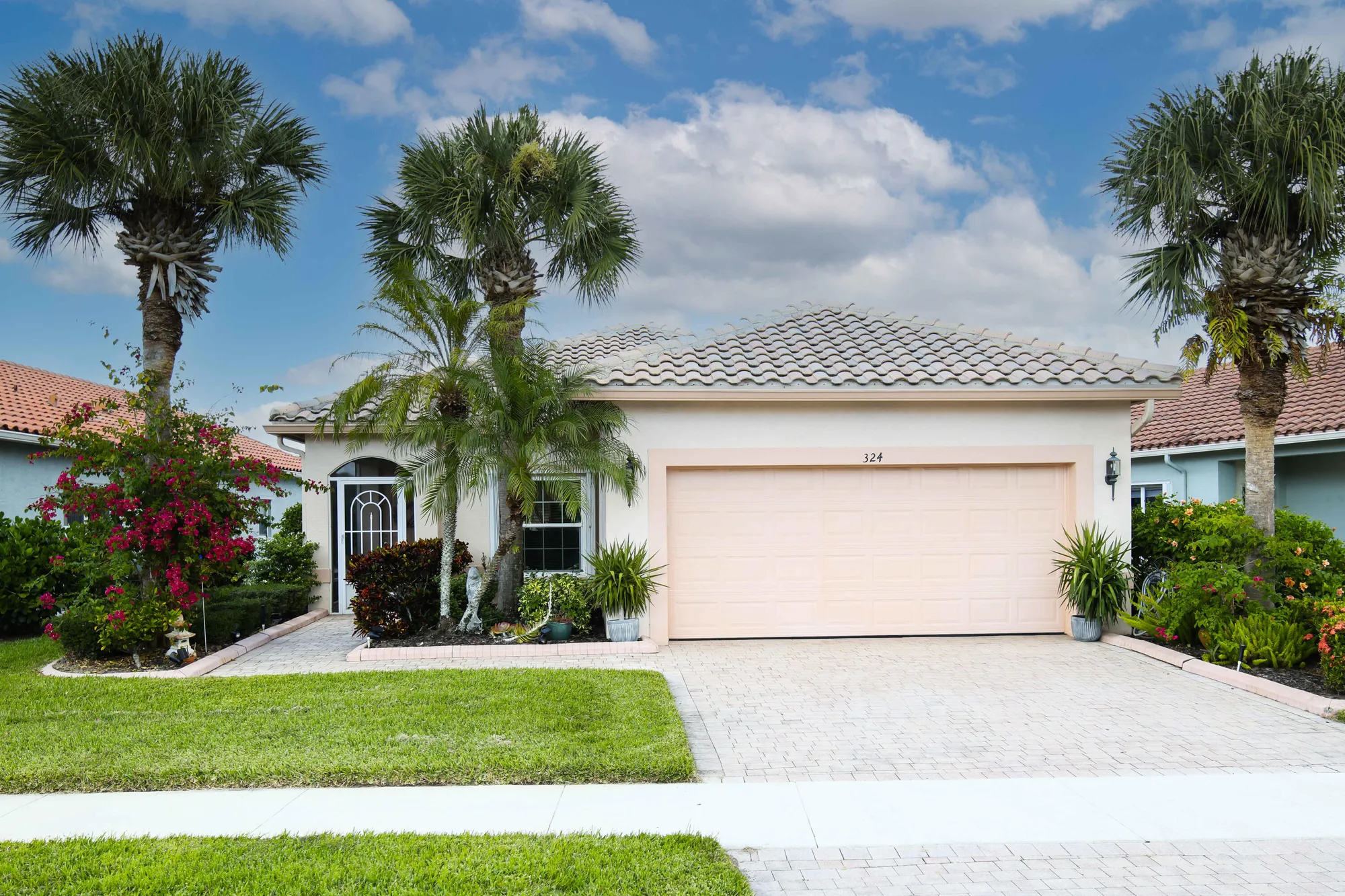 Property Slideshow image 23 of 75 | 324 nw breezy point loop, Port Saint Lucie, FL, 34986