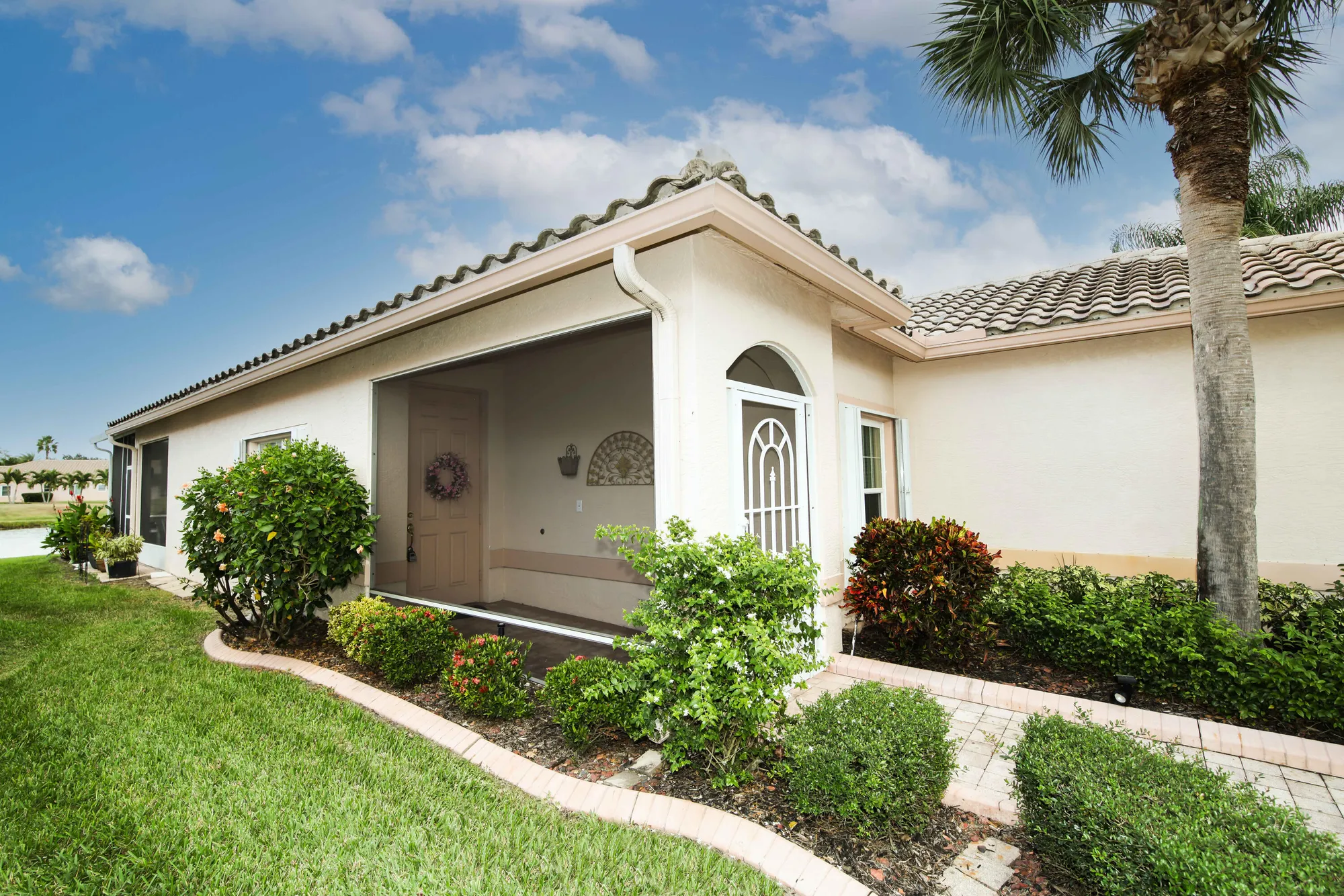 Property Slideshow image 24 of 75 | 324 nw breezy point loop, Port Saint Lucie, FL, 34986