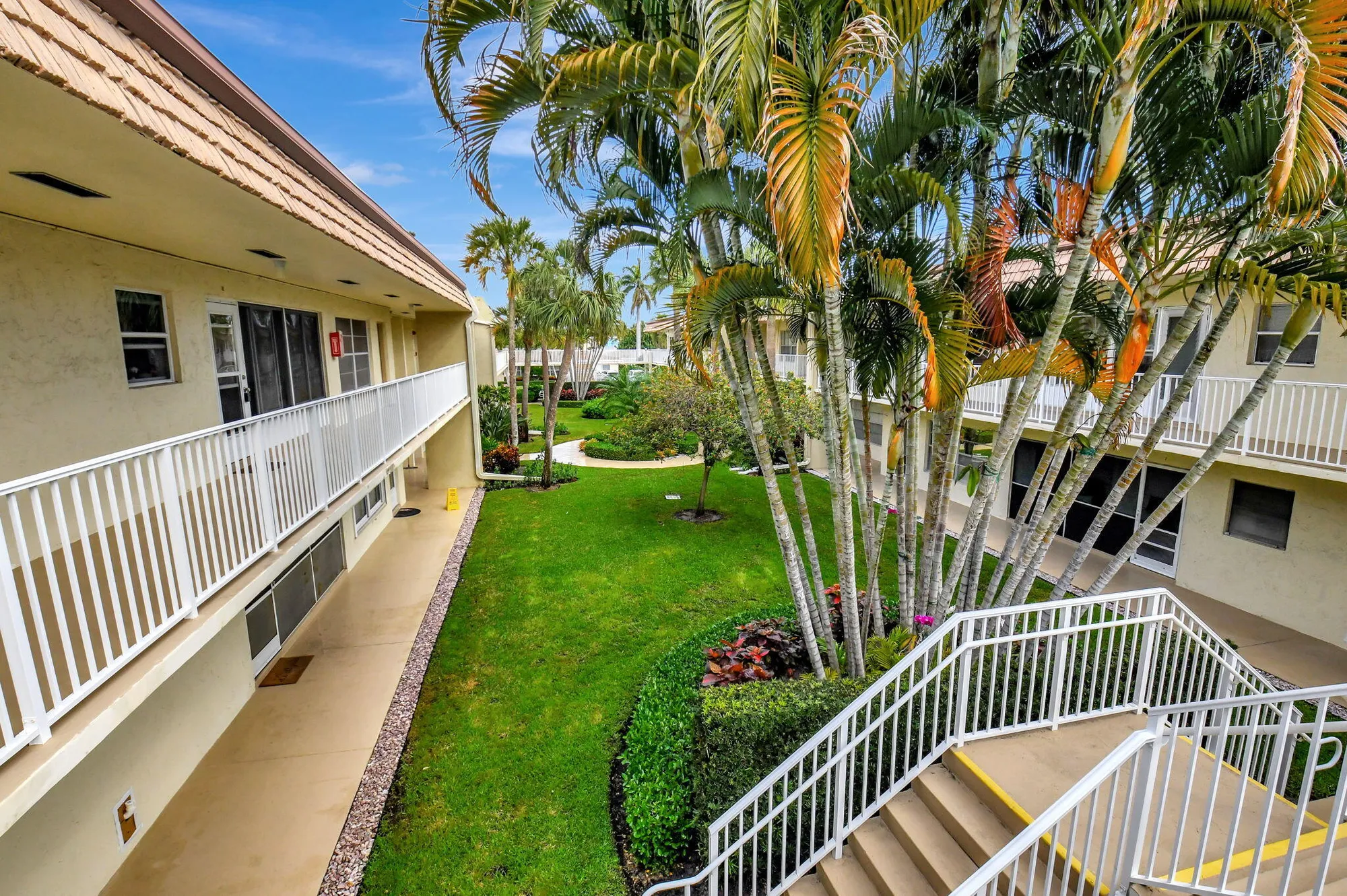 Property Slideshow image 4 of 42 | 638 snug harbor dr apt e11, Boynton Beach, FL, 33435