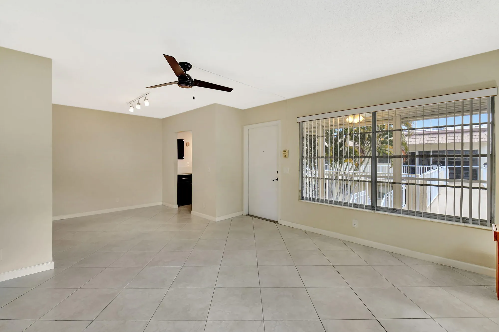 Property Slideshow image 13 of 42 | 638 snug harbor dr apt e11, Boynton Beach, FL, 33435