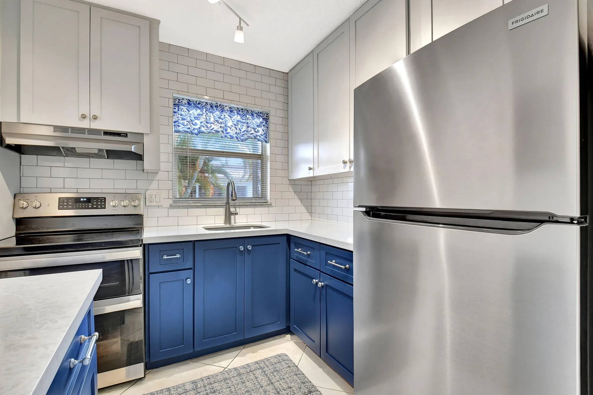 Property Slideshow image 15 of 42 | 638 snug harbor dr apt e11, Boynton Beach, FL, 33435