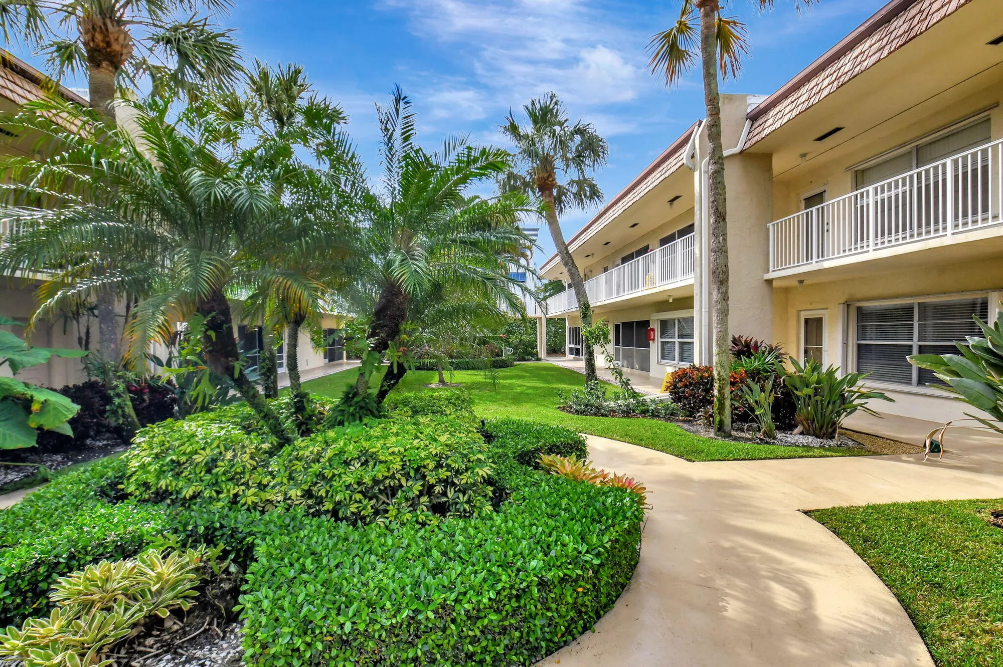 Property Slideshow image 31 of 42 | 638 snug harbor dr apt e11, Boynton Beach, FL, 33435