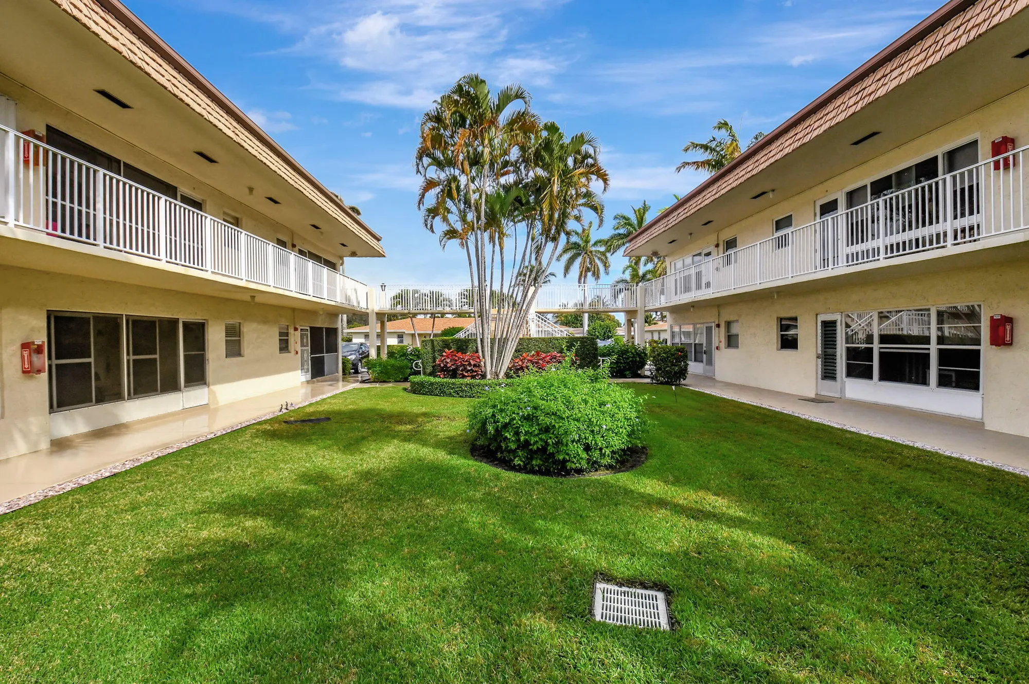 Property Slideshow image 32 of 42 | 638 snug harbor dr apt e11, Boynton Beach, FL, 33435