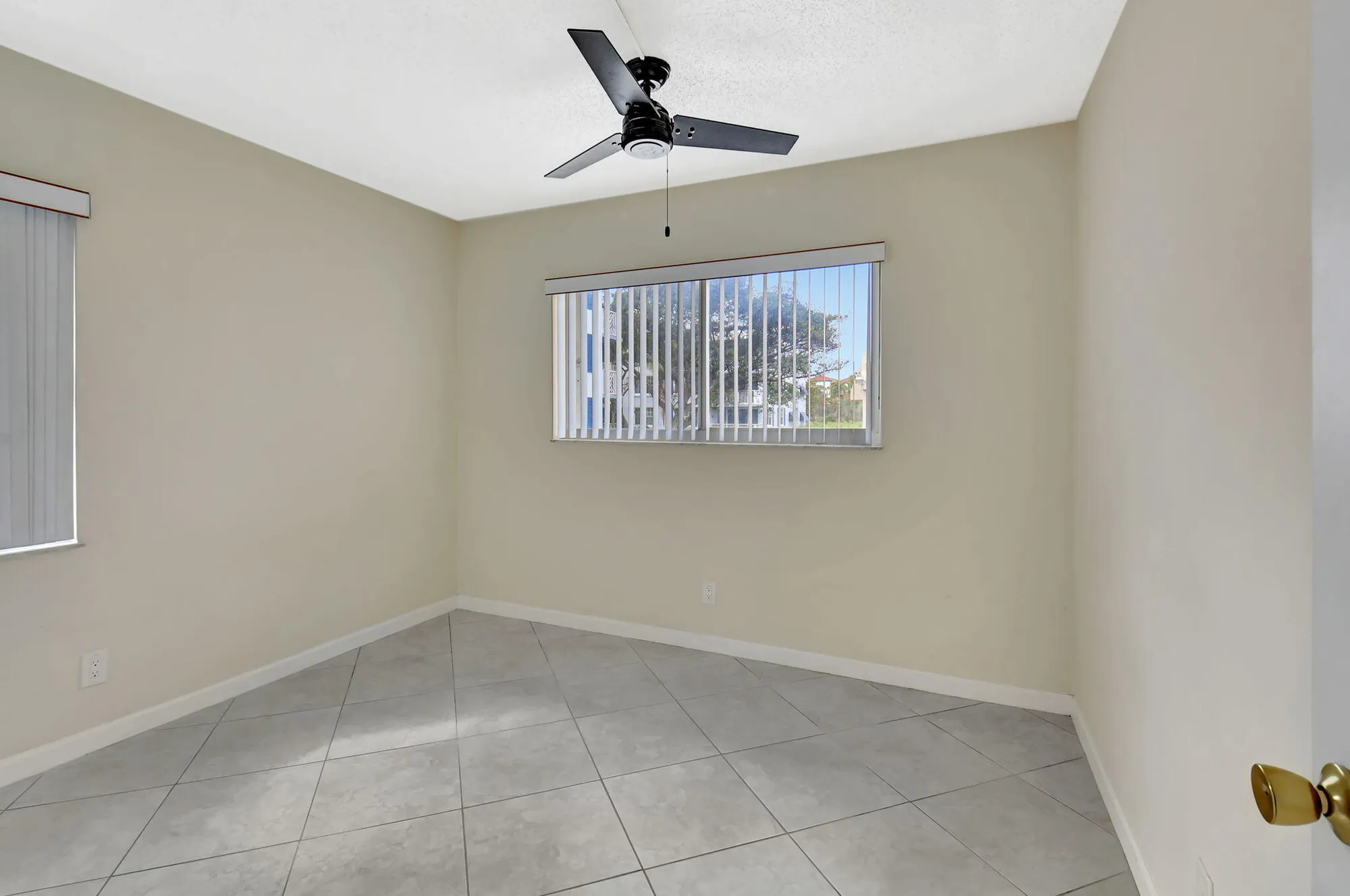 Property Slideshow image 19 of 42 | 638 snug harbor dr apt e11, Boynton Beach, FL, 33435