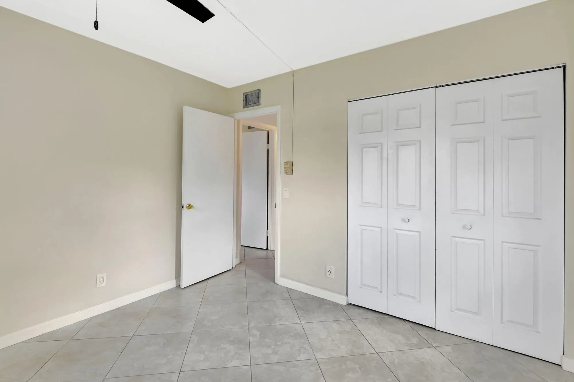 Property Slideshow image 20 of 42 | 638 snug harbor dr apt e11, Boynton Beach, FL, 33435