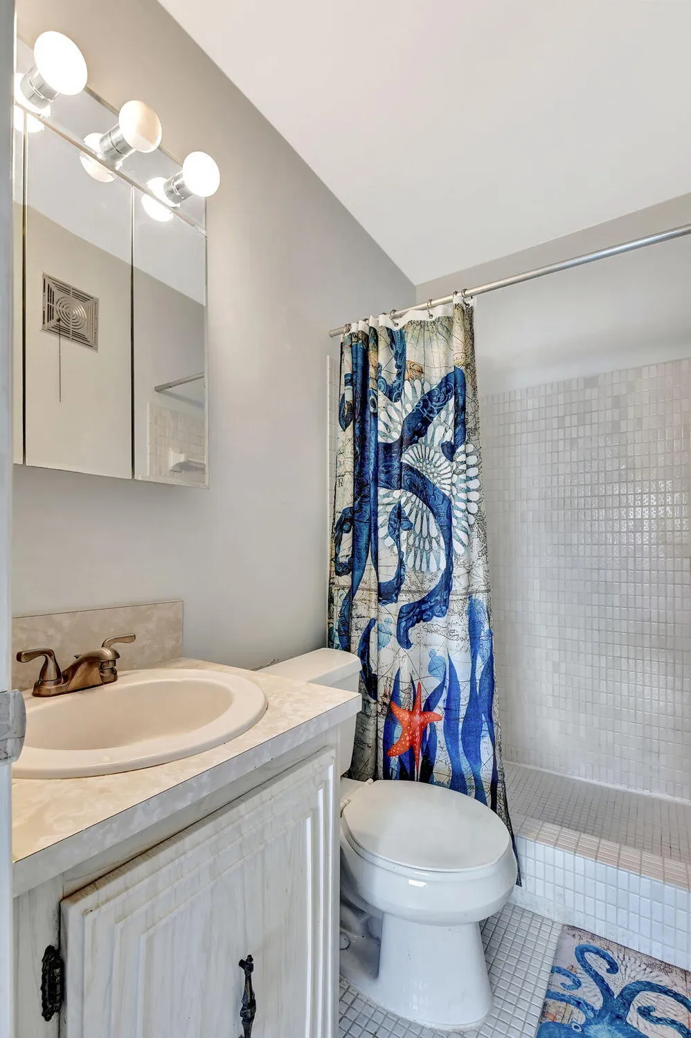 Property Slideshow image 21 of 42 | 638 snug harbor dr apt e11, Boynton Beach, FL, 33435