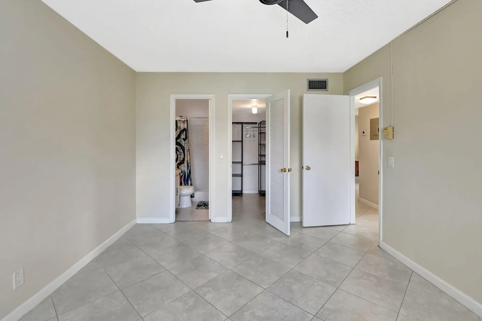 Property Slideshow image 24 of 42 | 638 snug harbor dr apt e11, Boynton Beach, FL, 33435