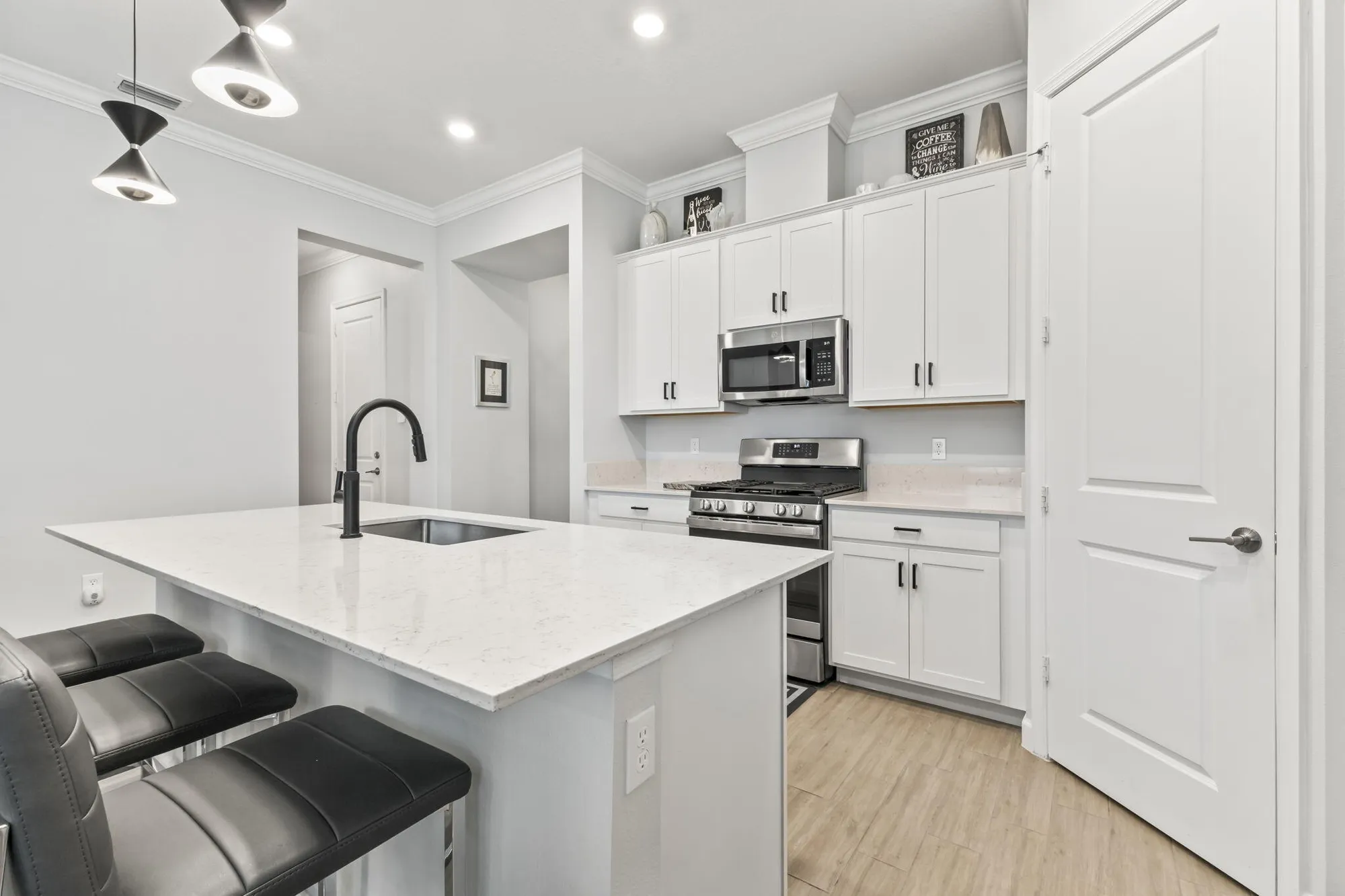 Property Slideshow image 12 of 41 | 792 se bloomfield rd, Port Saint Lucie, FL, 34984