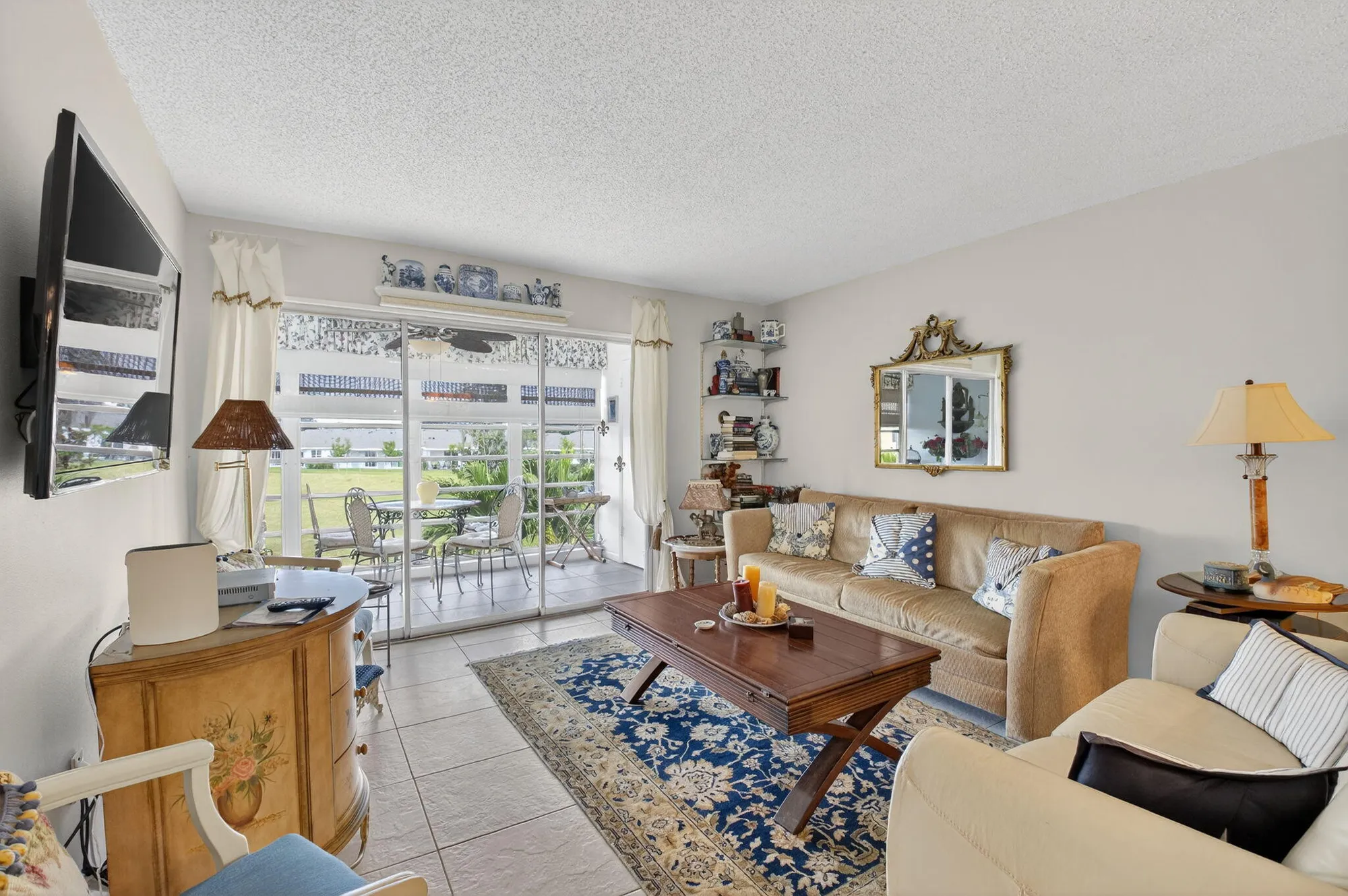 Property Slideshow image 11 of 58 | 13757 flora pl g, Delray Beach, FL, 33484