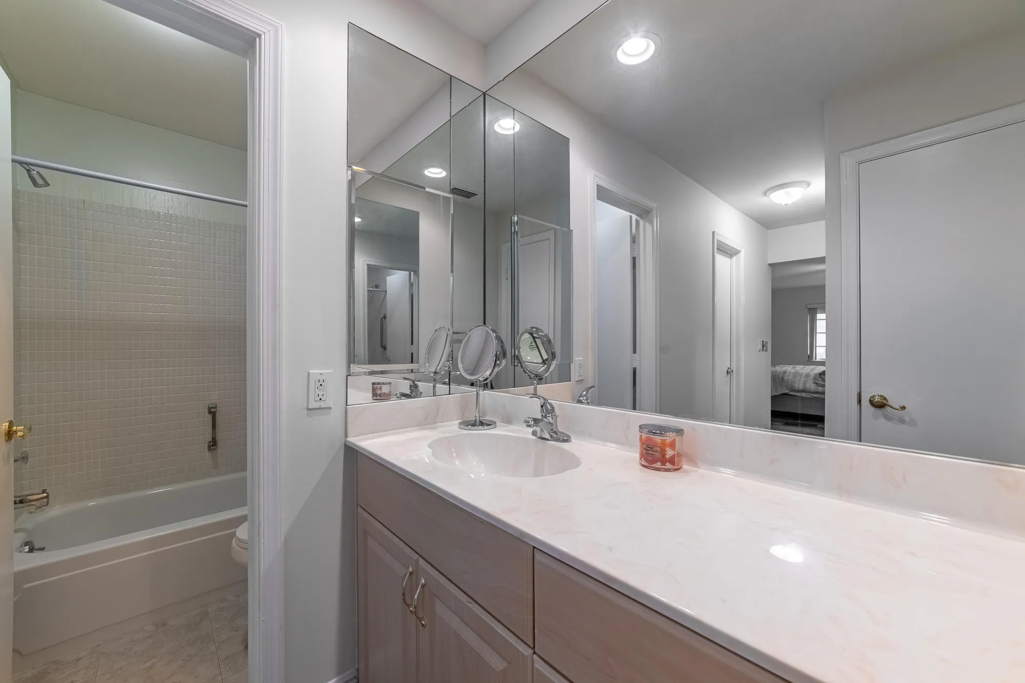 Property Slideshow image 18 of 36 | 10110 44th way s # 386, Boynton Beach, FL, 33436