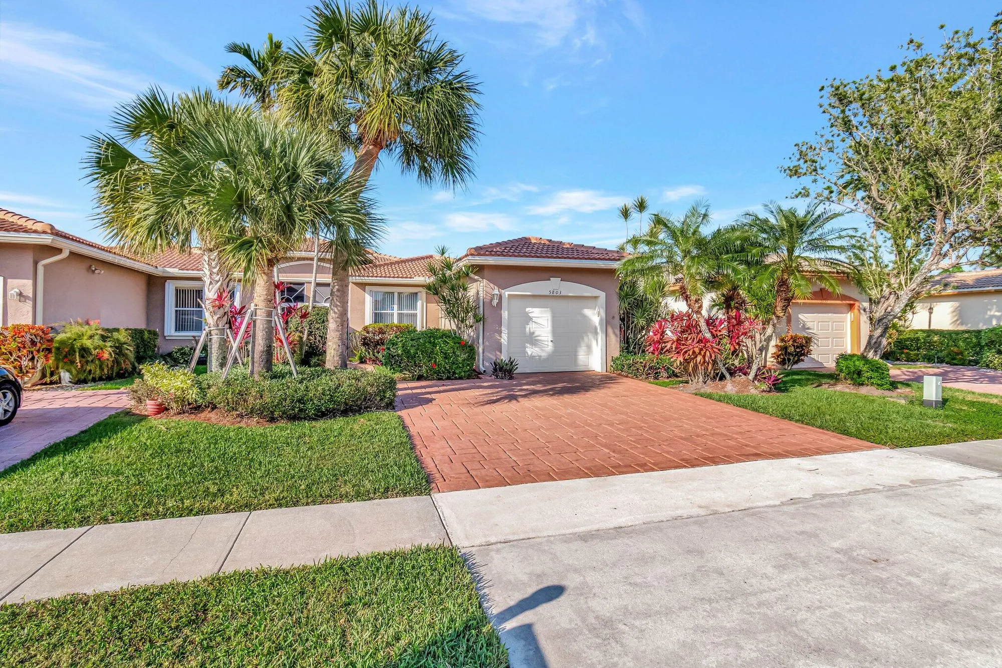 Property Slideshow image 2 of 98 | 5803 island reach ln, Boynton Beach, FL, 33437