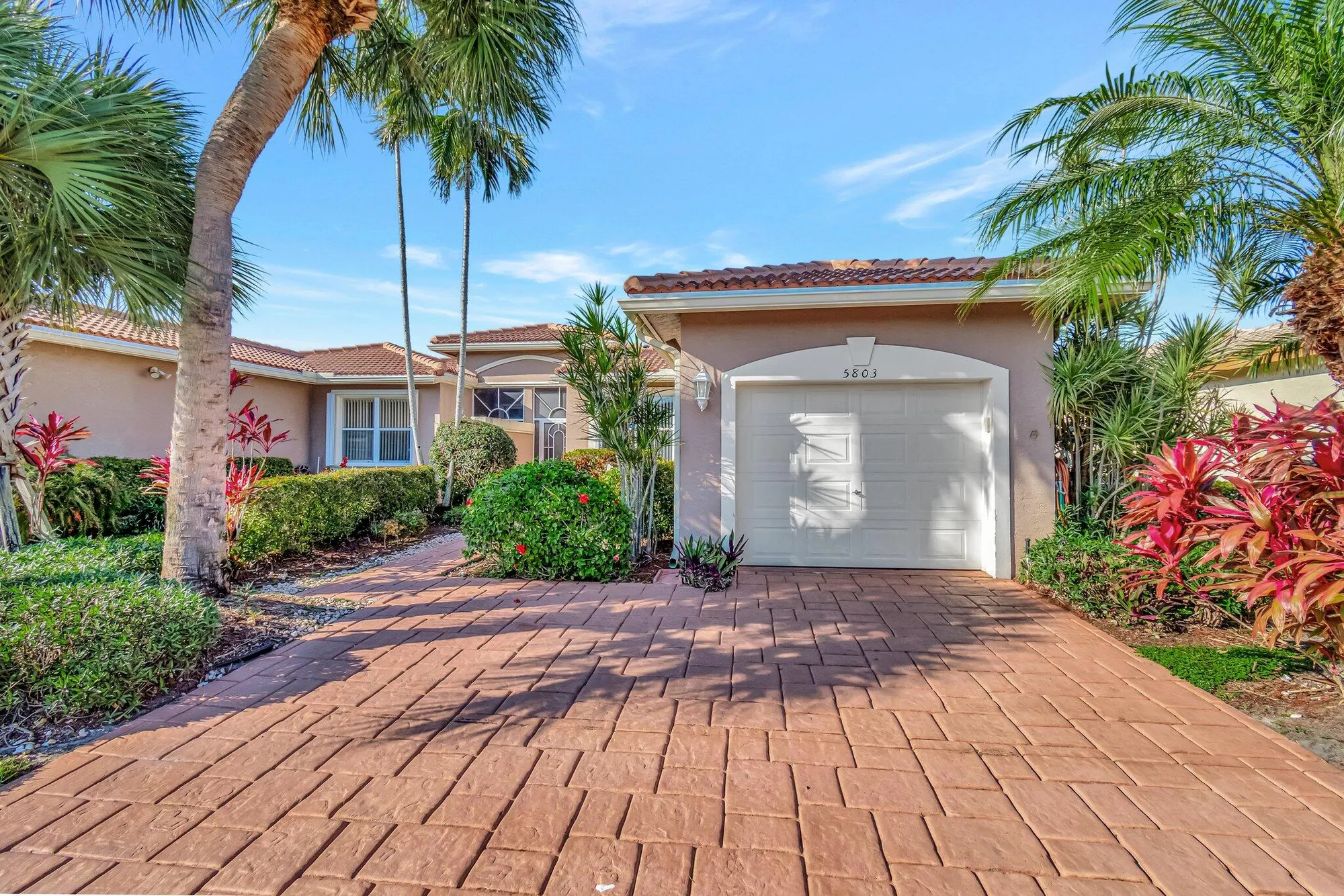 Property Slideshow image 4 of 98 | 5803 island reach ln, Boynton Beach, FL, 33437