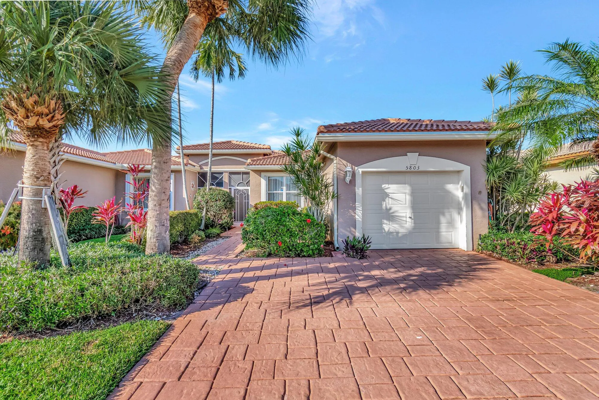 Property Slideshow image 5 of 98 | 5803 island reach ln, Boynton Beach, FL, 33437