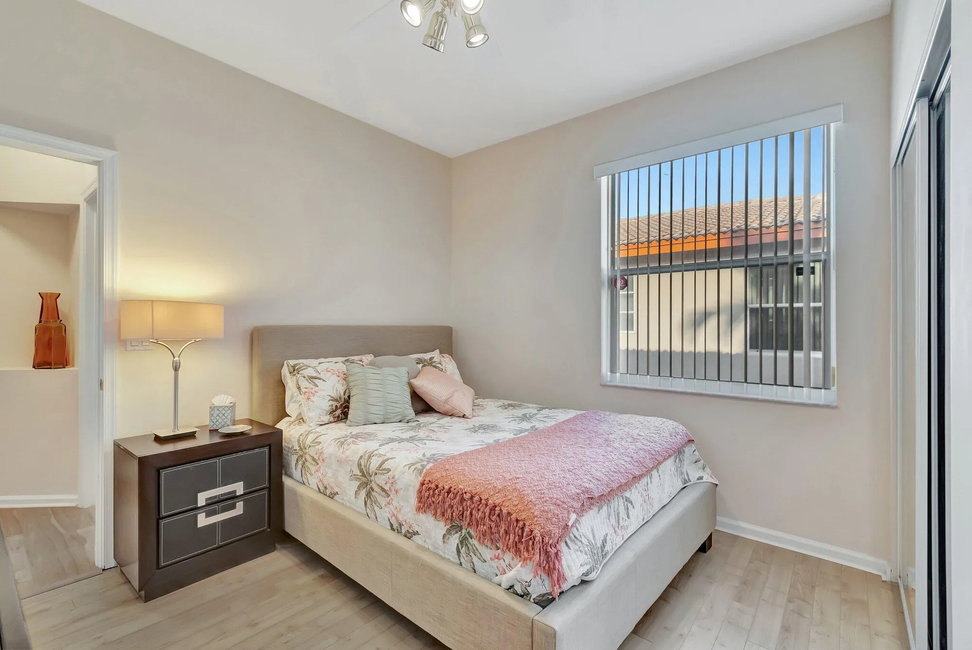 Property Slideshow image 43 of 98 | 5803 island reach ln, Boynton Beach, FL, 33437