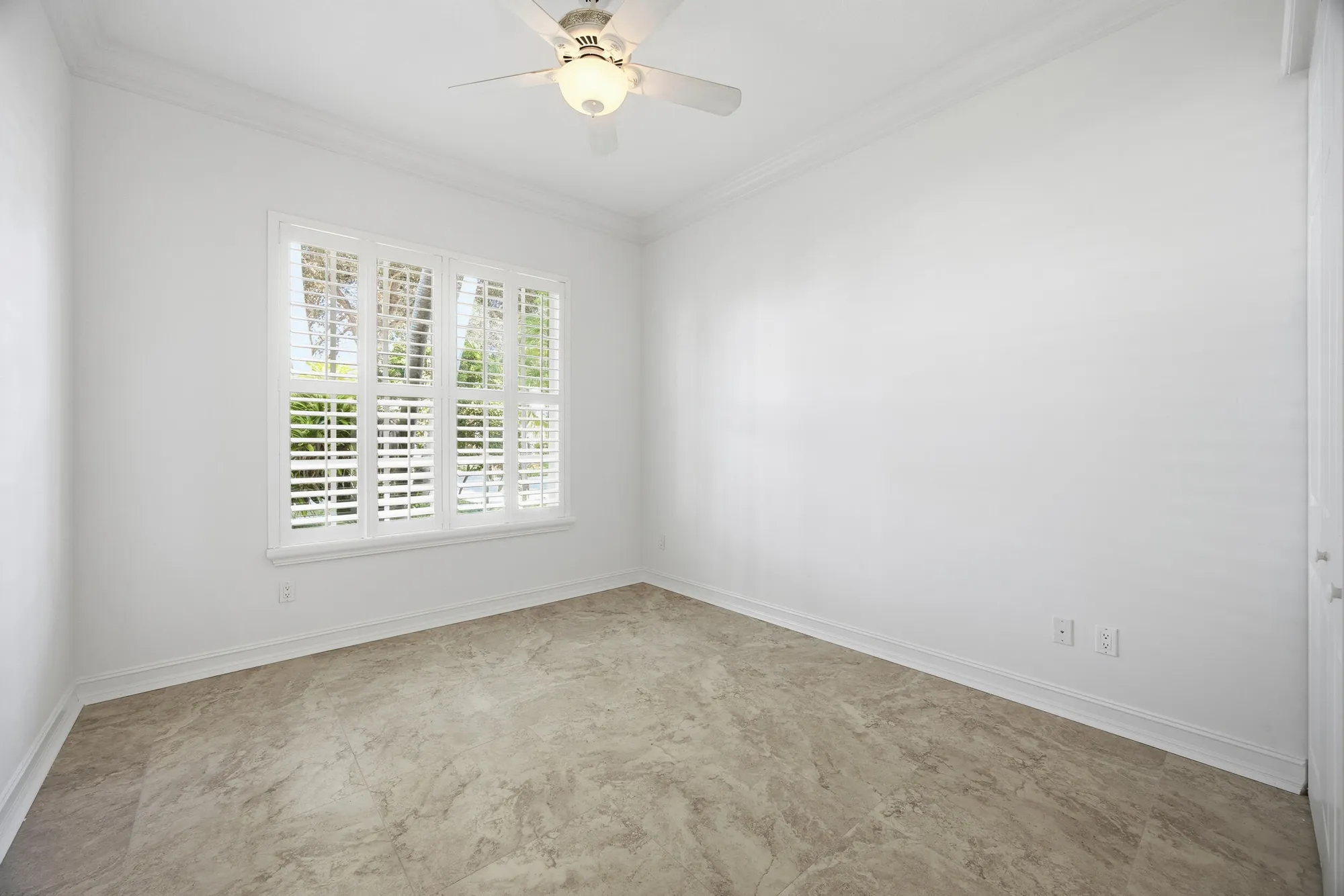 Property Slideshow image 30 of 61 | 7071 corning cir, Boynton Beach, FL, 33437
