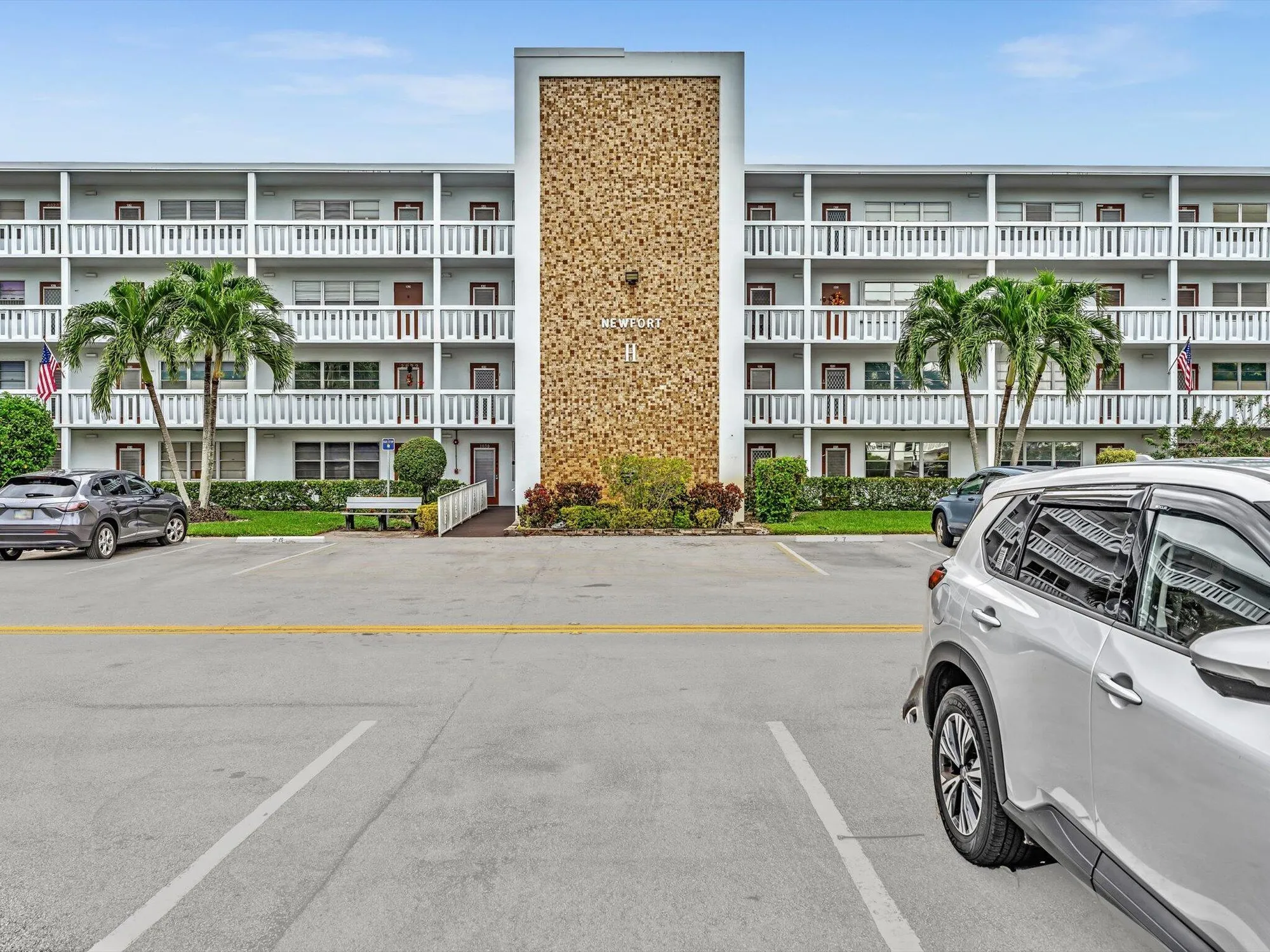 Property Slideshow image 31 of 68 | 3025 newport h h, Deerfield Beach, FL, 33442