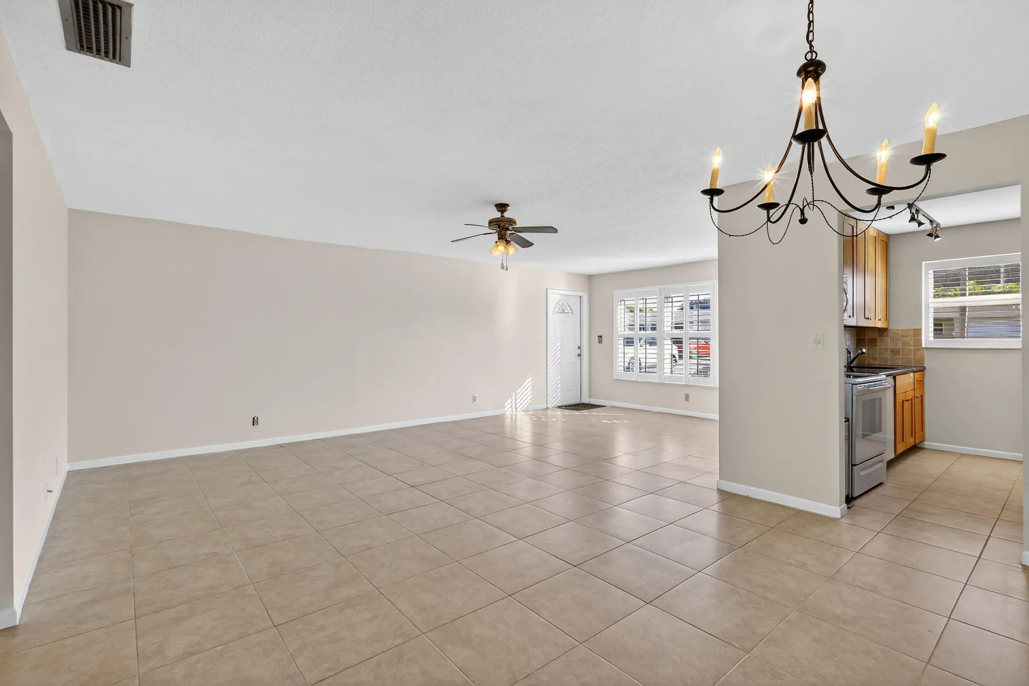 Property Slideshow image 8 of 23 | 245 high point ct c, Boynton Beach, FL, 33435