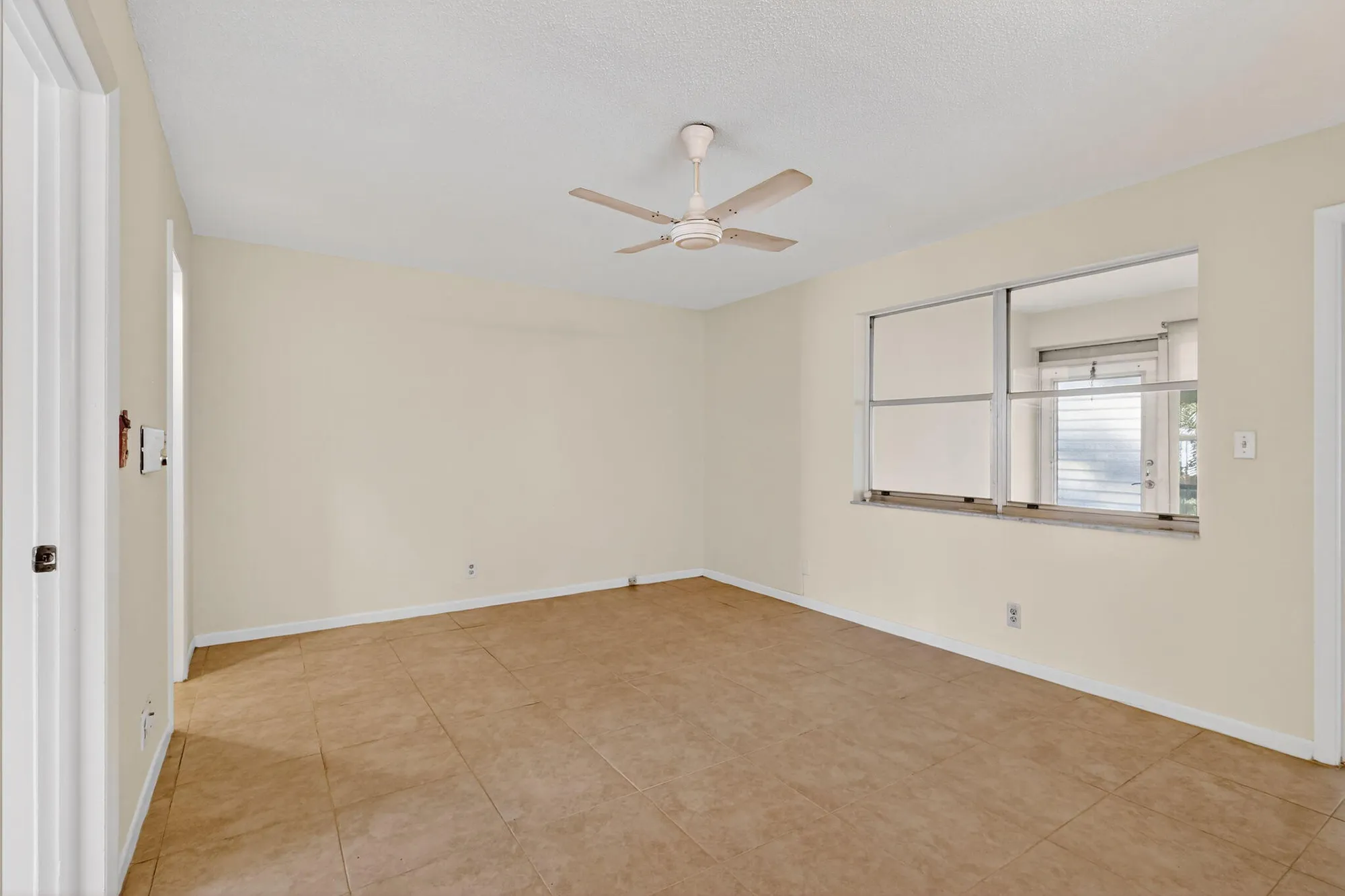 Property Slideshow image 12 of 23 | 245 high point ct c, Boynton Beach, FL, 33435