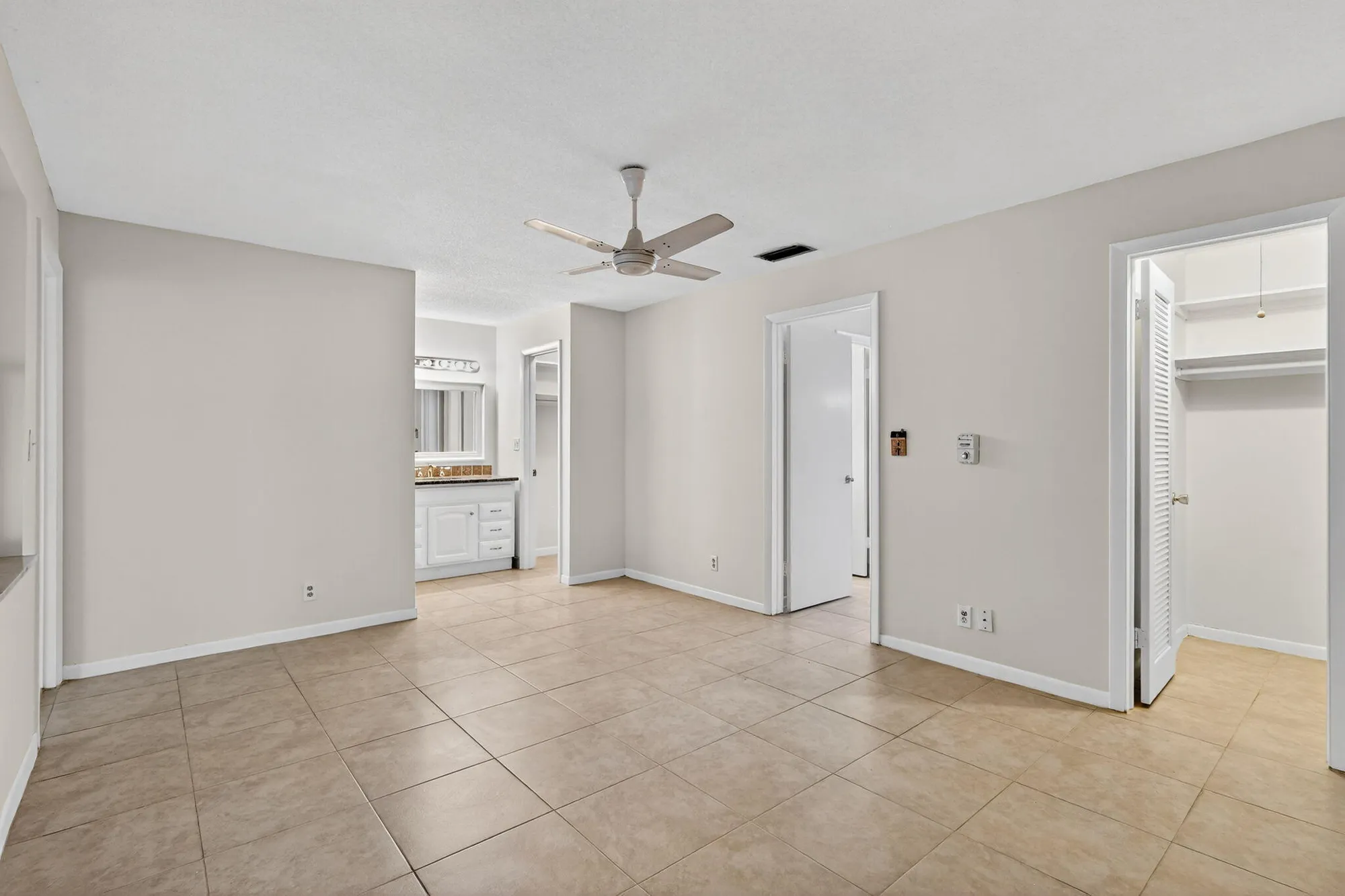 Property Slideshow image 14 of 23 | 245 high point ct c, Boynton Beach, FL, 33435