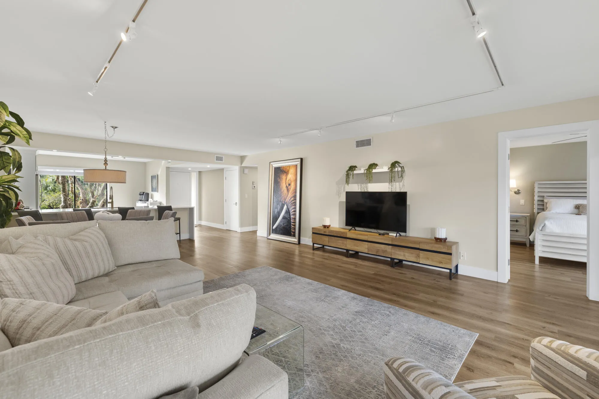 Property Slideshow image 6 of 23 | 11296 green lake dr apt 204, Boynton Beach, FL, 33437