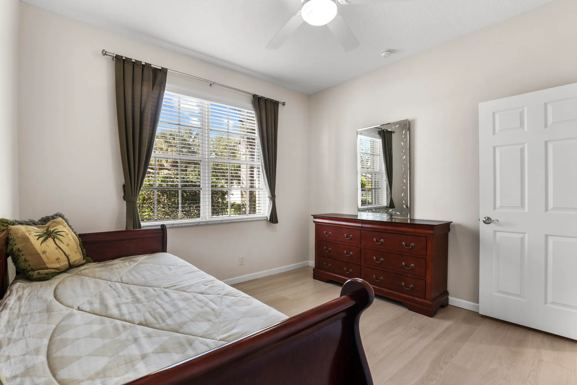 Property Slideshow image 27 of 60 | 6657 pavone st, Lake Worth, FL, 33467